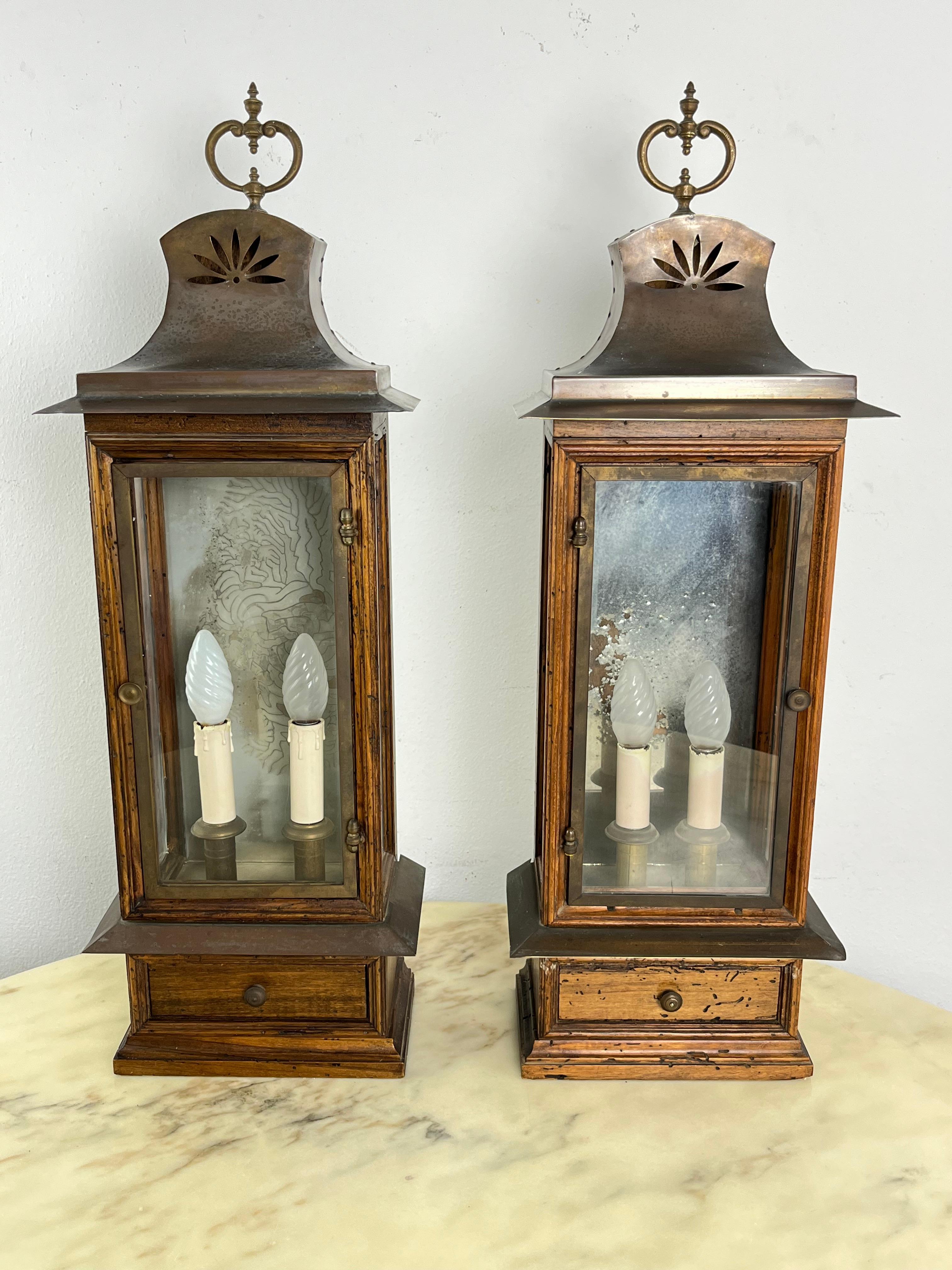 Juego de 2 grandes lámparas de pared italianas de mediados de siglo de 1960 Italiano en venta