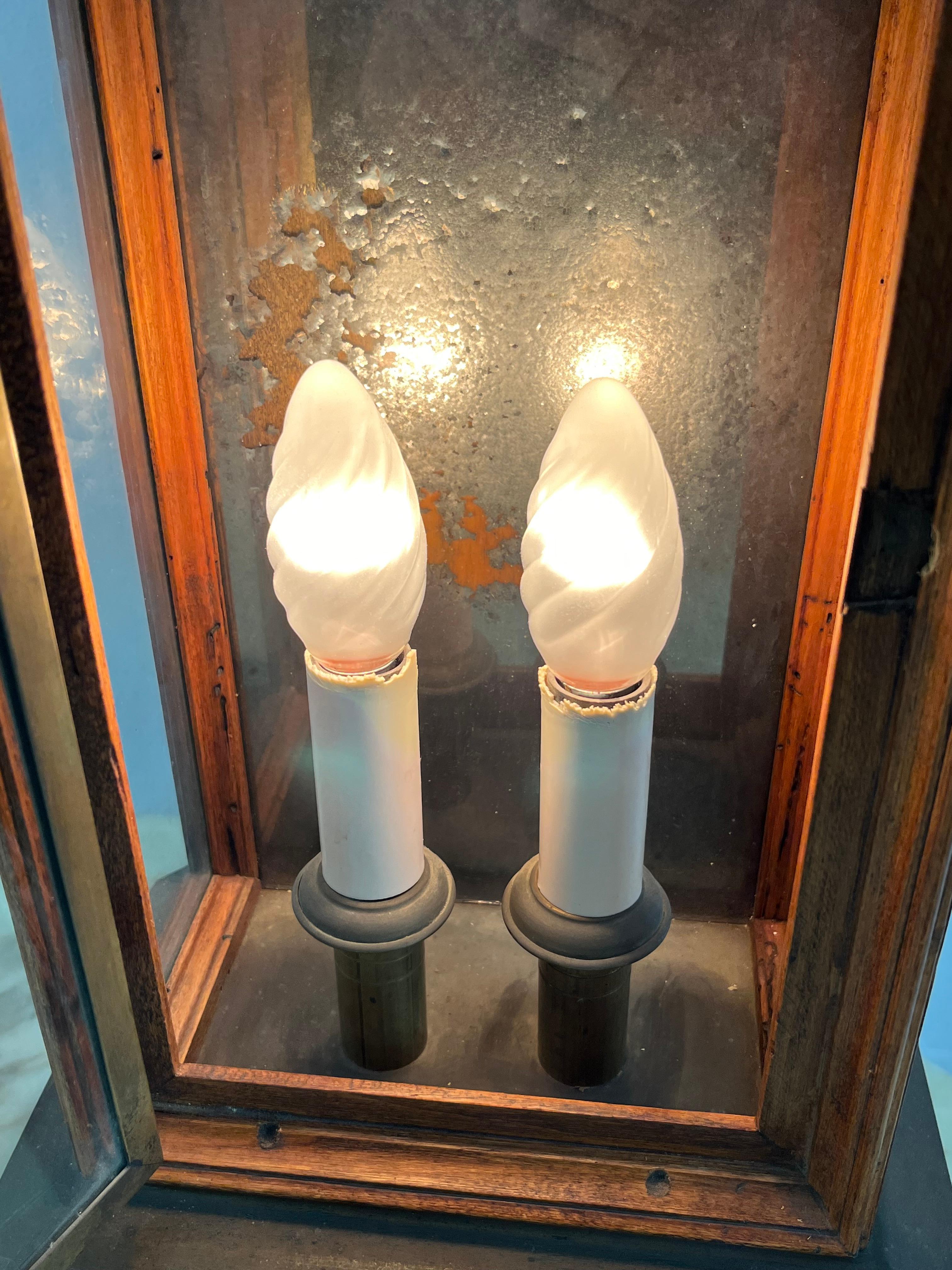 Juego de 2 grandes lámparas de pared italianas de mediados de siglo de 1960 mediados del siglo XX en venta