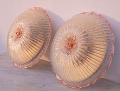 Ensemble de 2 grandes fleurs de plafond italiennes roses et en verre de Murano