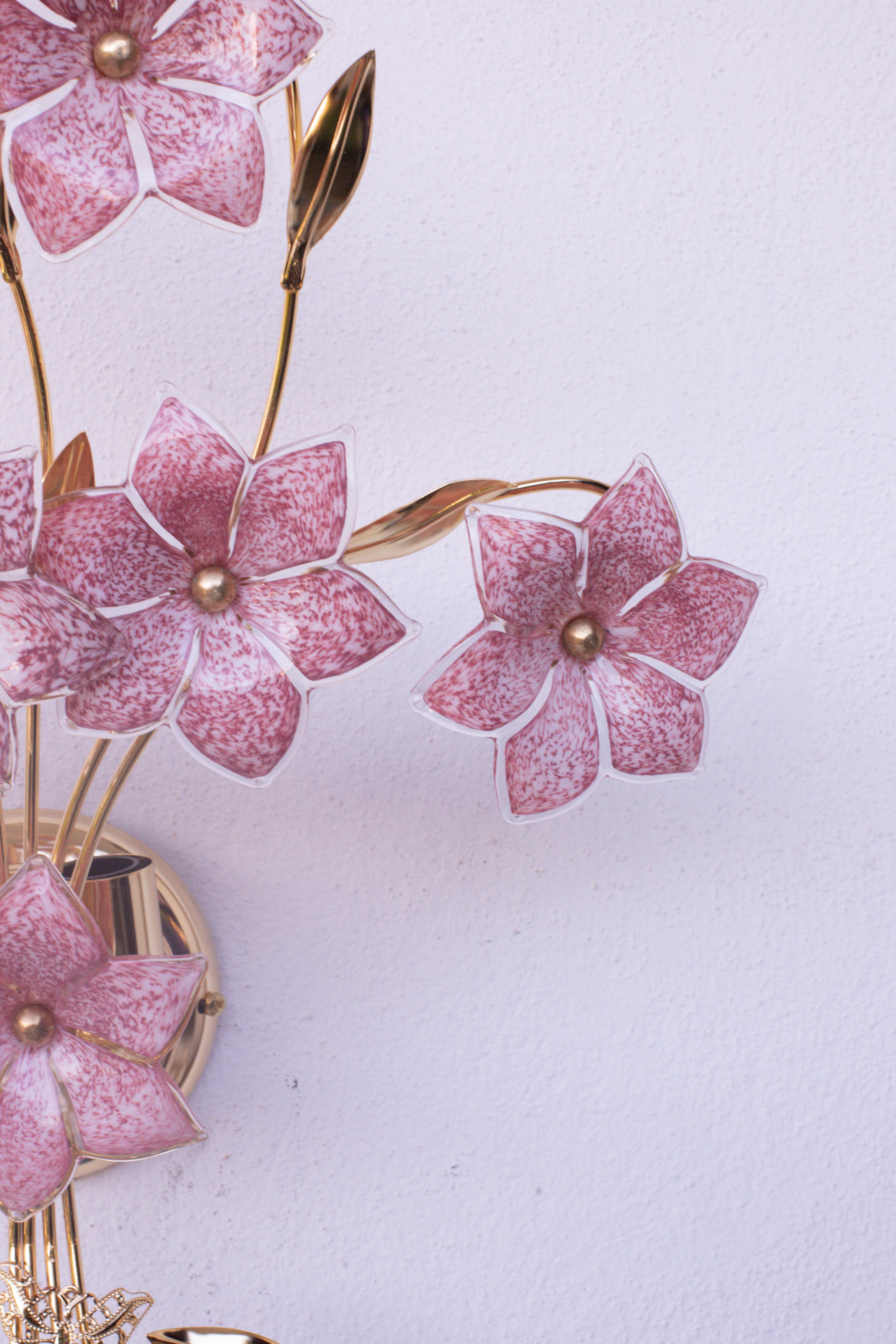 Vetro di Murano Set di 2 fiori rosa da parete di Murano di grandi dimensioni, anni '70 in vendita