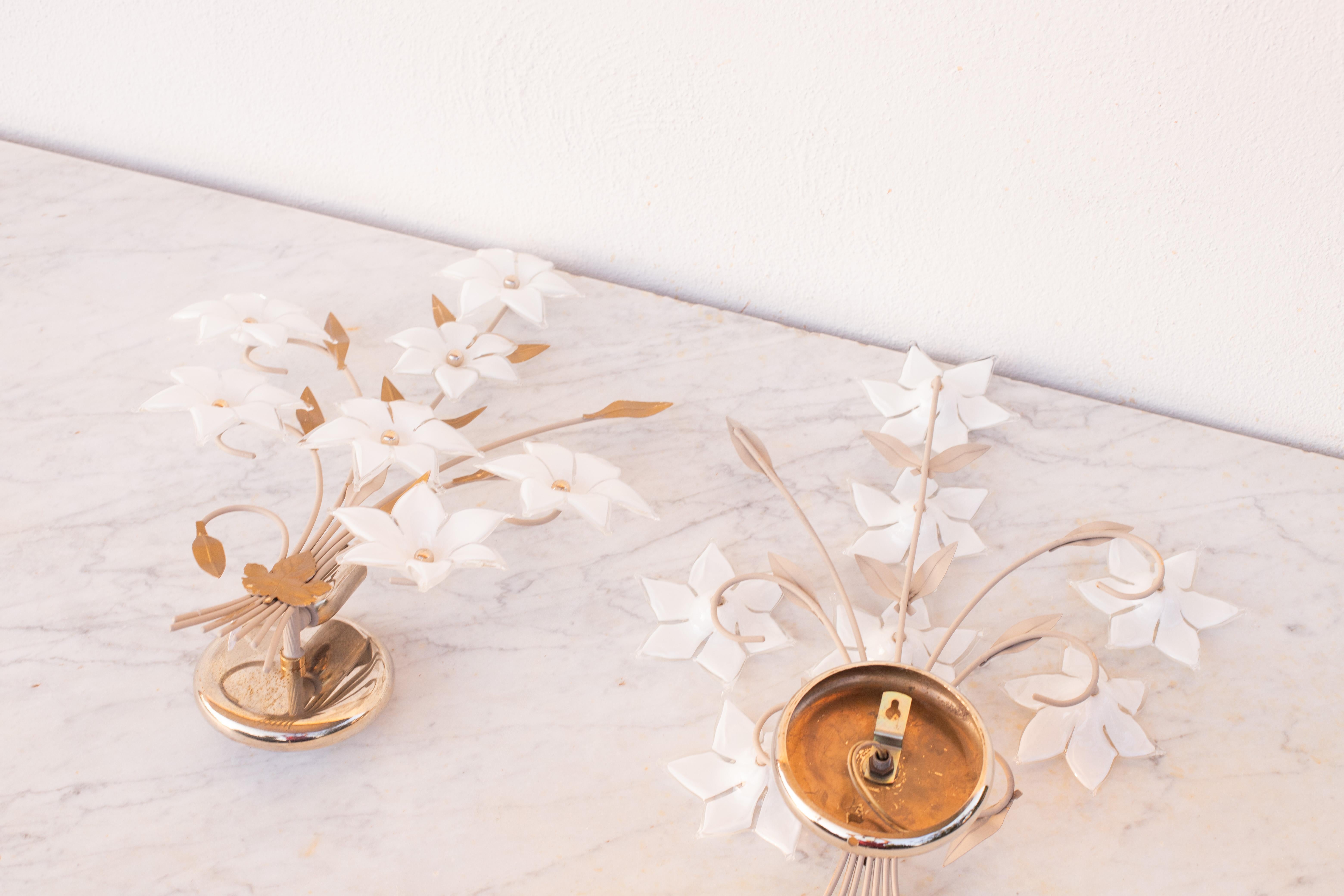 Set of 2 Large Size Murano Wall Light White Flowers, 1970s 9