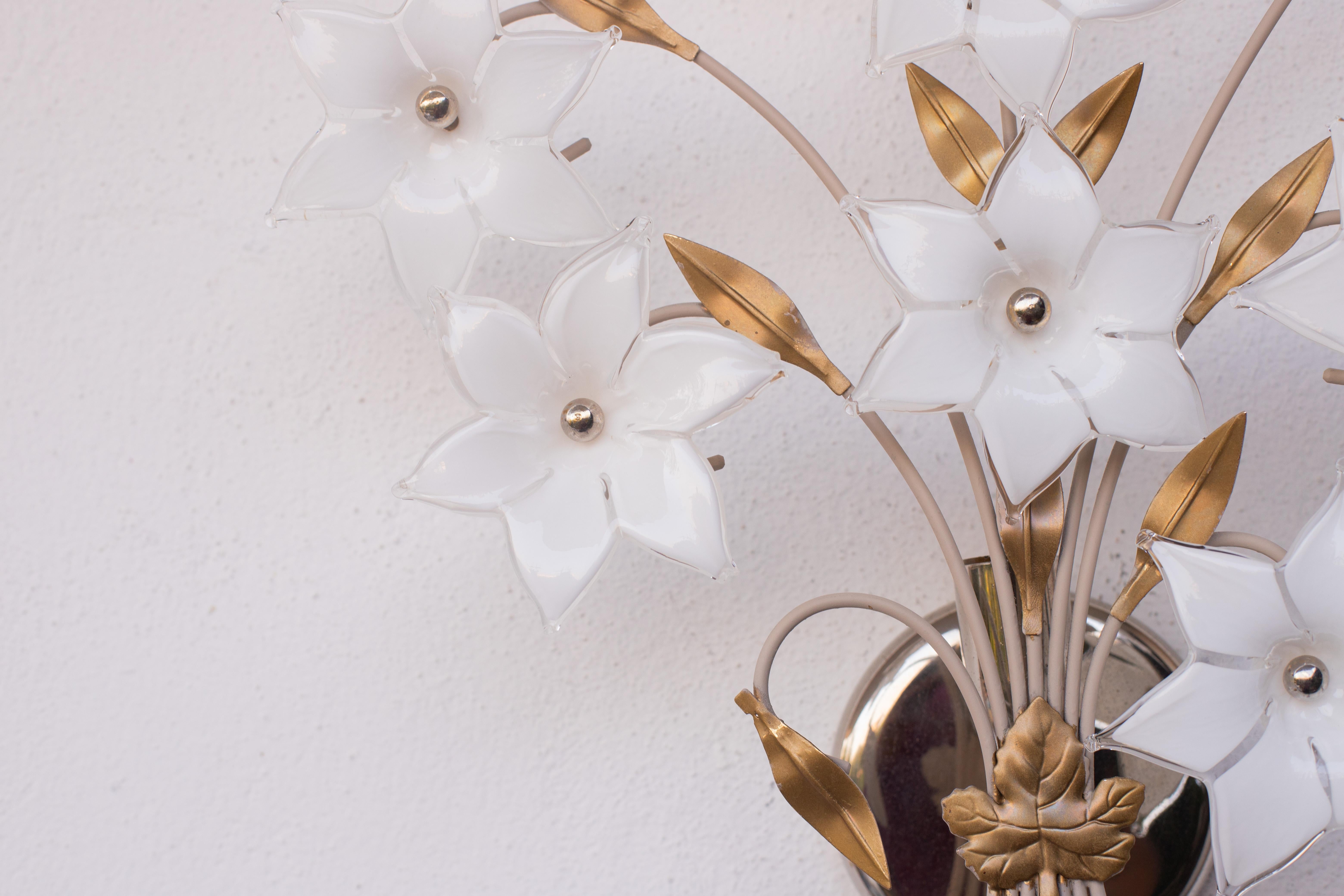 Set of 2 Large Size Murano Wall Light White Flowers, 1970s 1