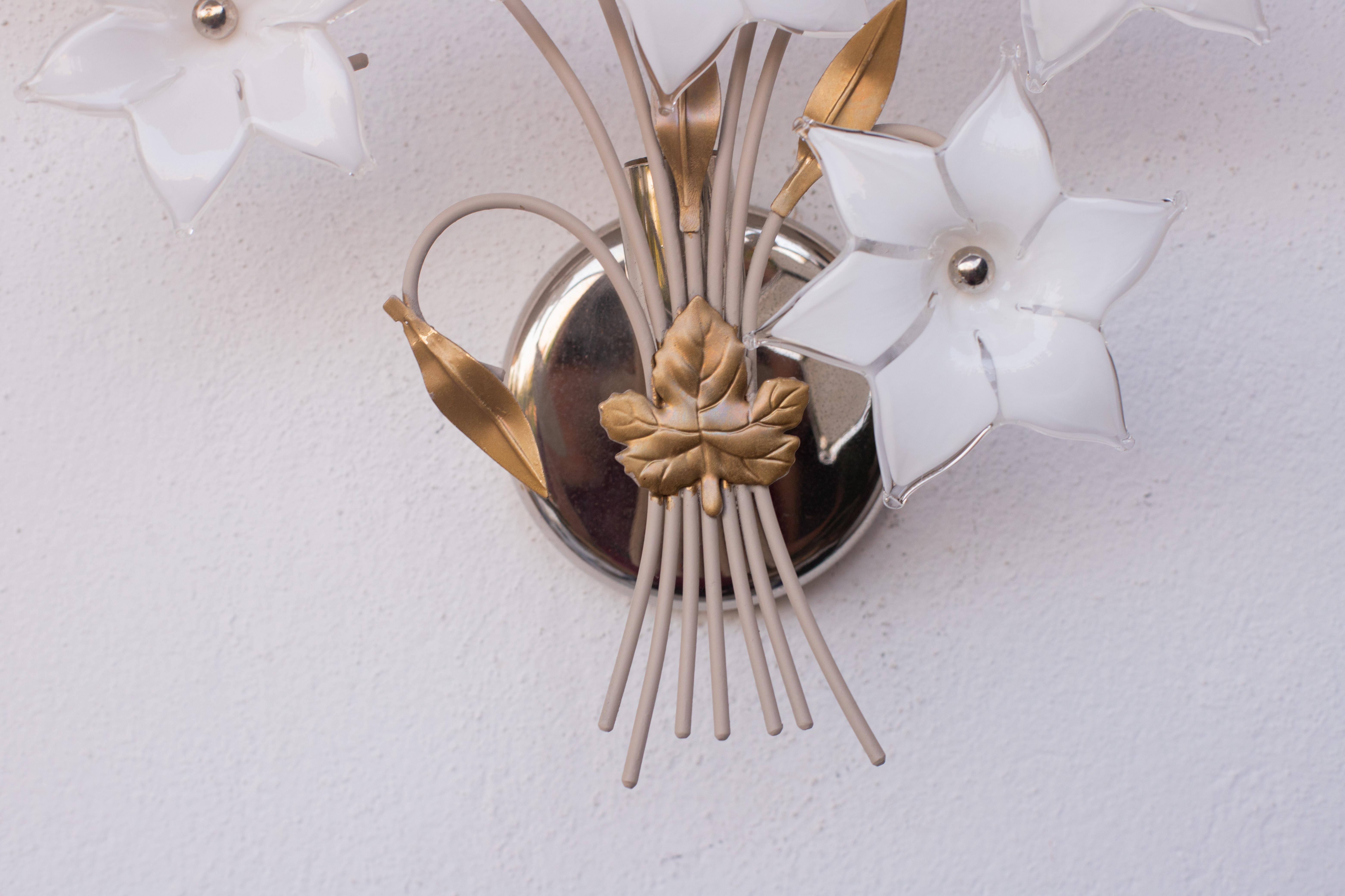Set of 2 Large Size Murano Wall Light White Flowers, 1970s 2