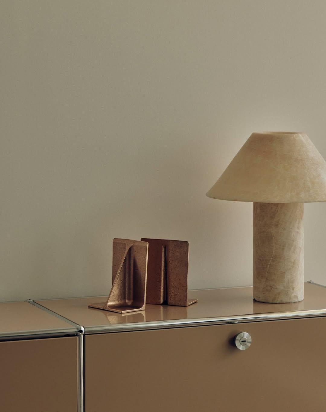 Set von 2 großen strukturellen I-Beam-Buchstützen aus Goldbronze mit Goldbronze von Henry Wilson im Angebot 2