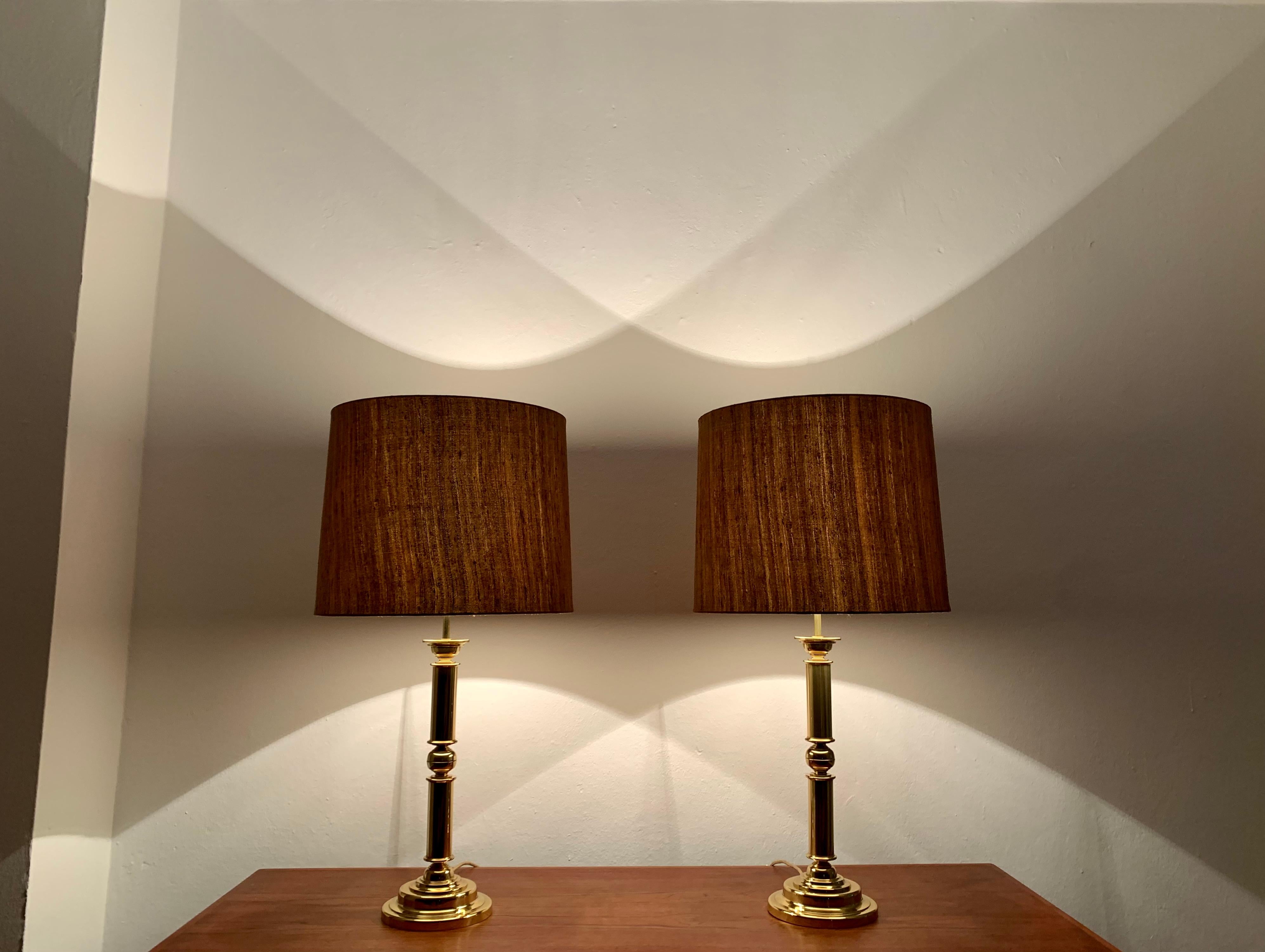 Set of 2 Large Table Lamps by Vereinigte Werkstätten Collection For Sale 2