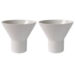 Set di 2 vasi medi geometrici in ceramica KYO Star in bianco di Mazo Design