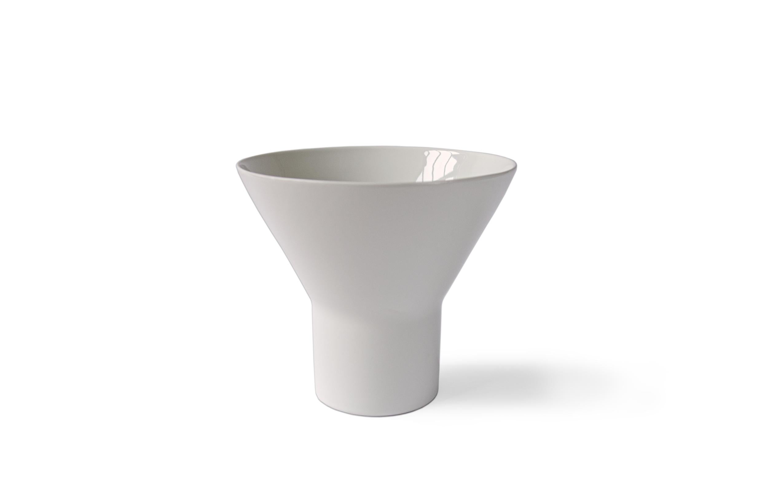 Post-Modern Set of 2 Large White Ceramic KYO Vases by Mazo Design