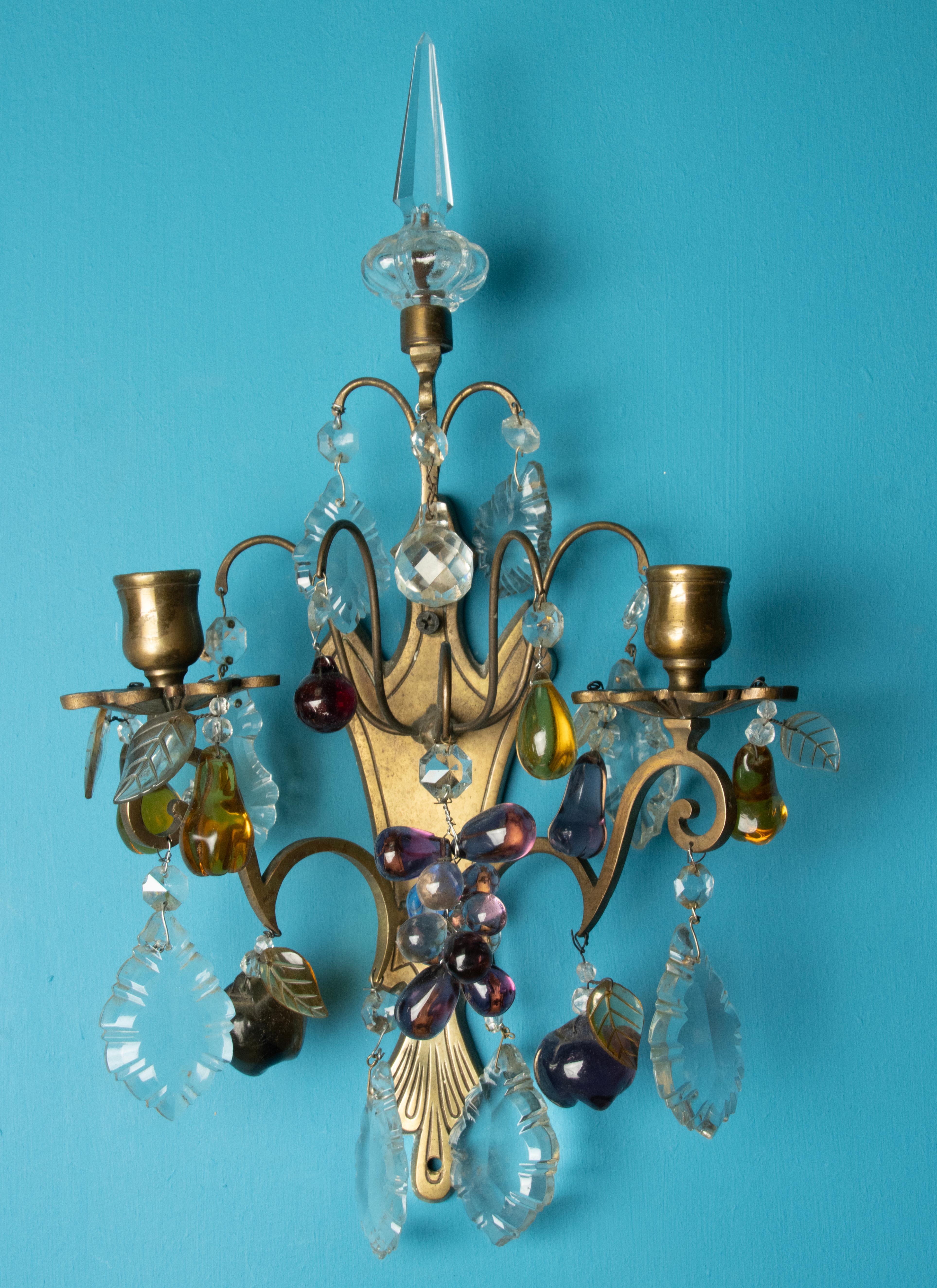Juego de 2 Velas de Pared de Finales del Siglo XIX - Latón con Gotas de Fruta de Cristal Francés en venta