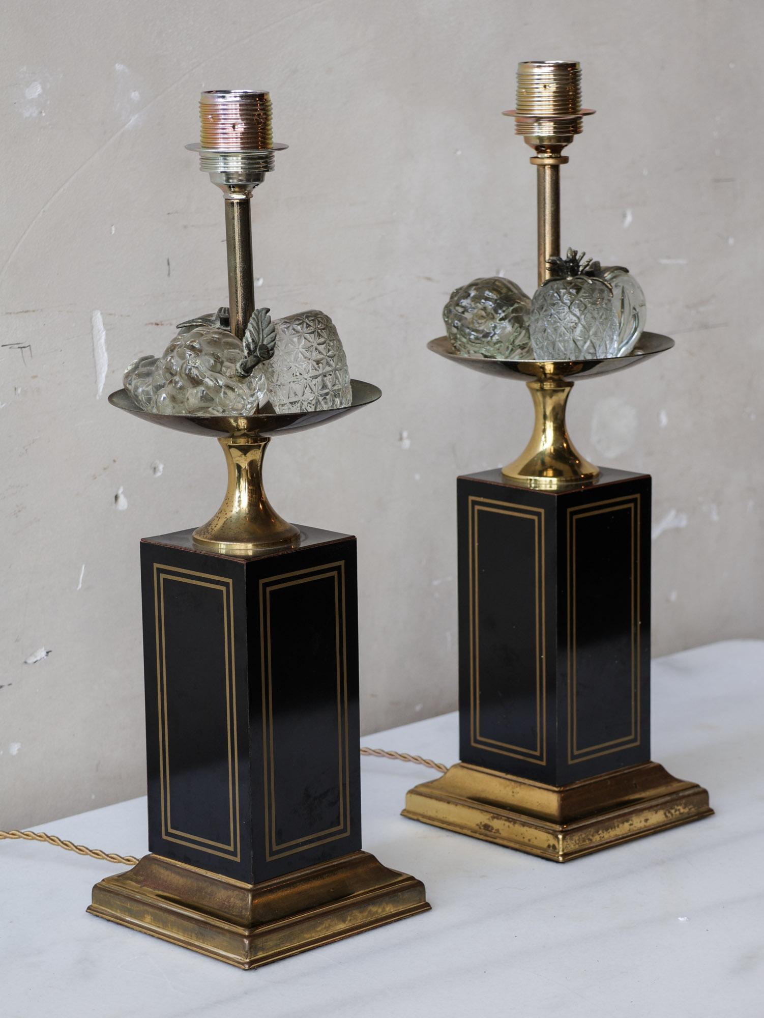 Français Ensemble de 2 lampes de table ou de bureau Le Dauphin Fruit en vente