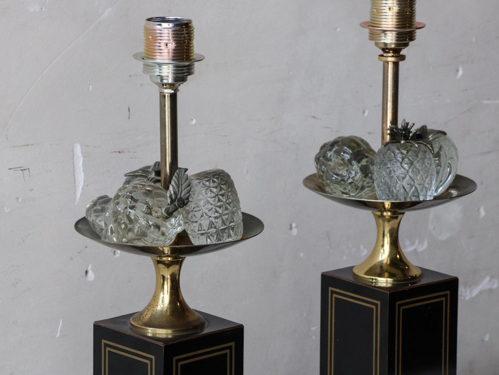 Milieu du XXe siècle Ensemble de 2 lampes de table ou de bureau Le Dauphin Fruit en vente