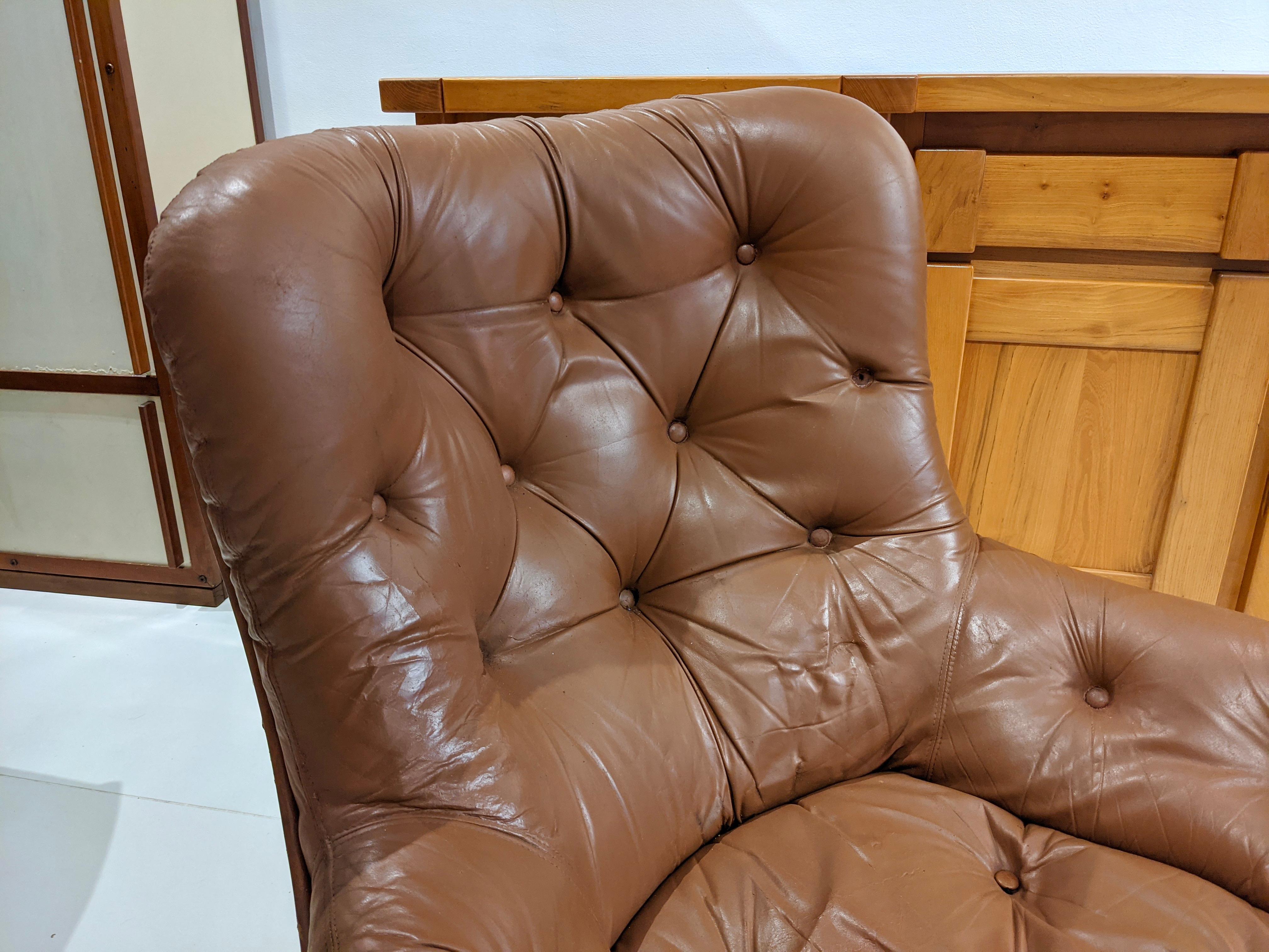 Cuir Ensemble de 2 fauteuils en cuir de Michel Cadestin