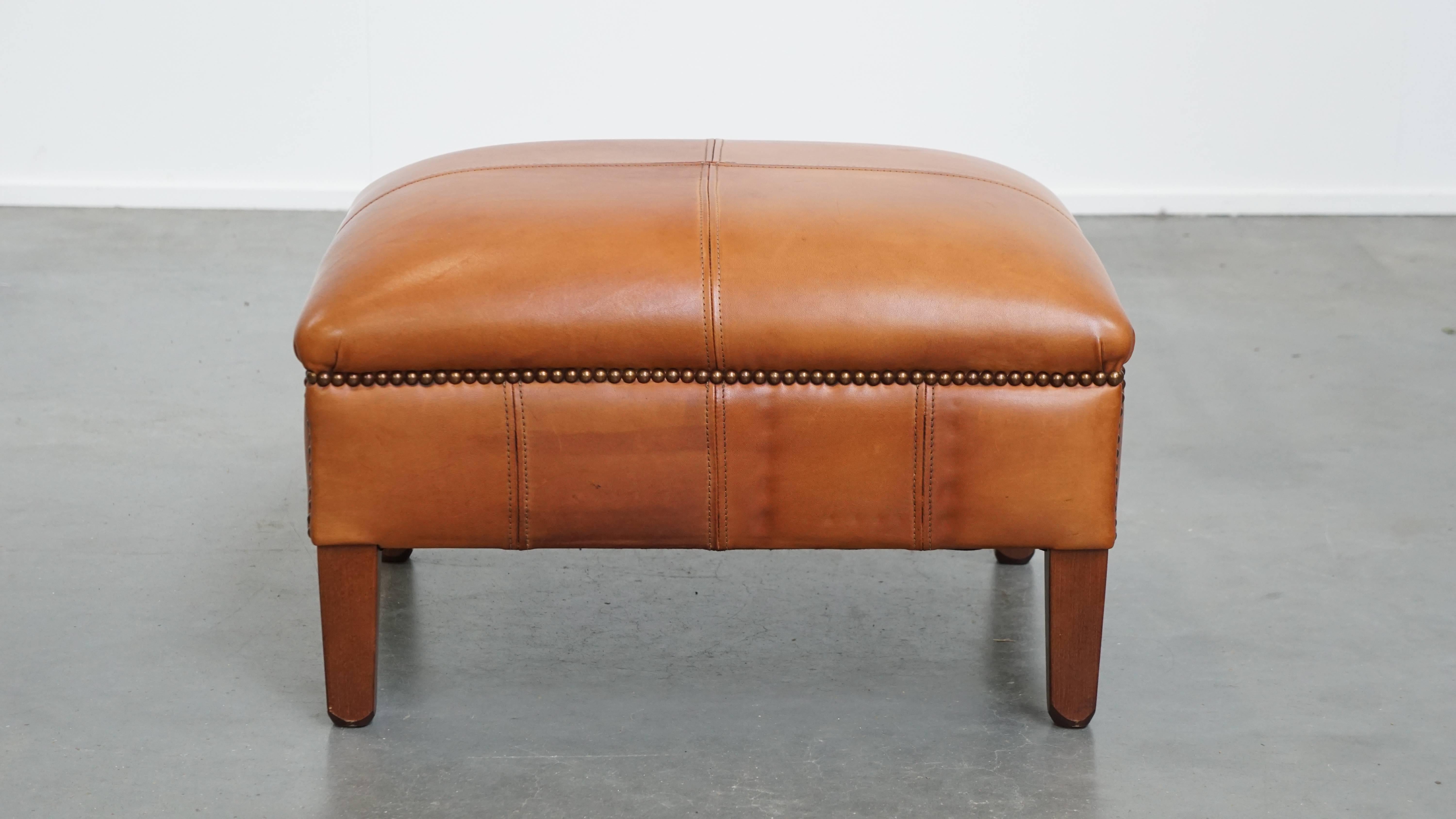 Set di 2 poltrone in pelle + pouf color cognac in vendita 12