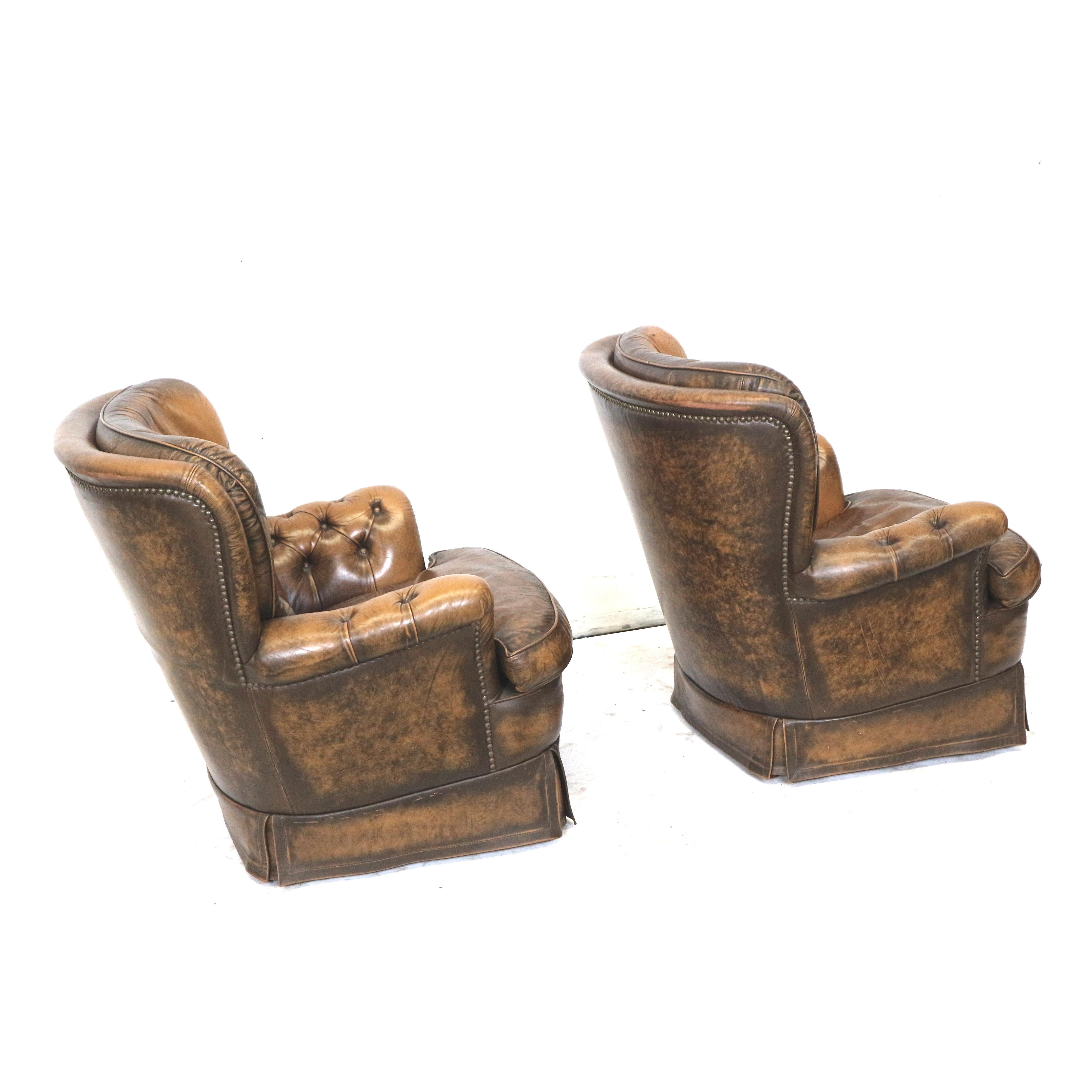 Ensemble de 2 fauteuils Chesterfield en cuir des années 1970 Bon état - En vente à Breda, NB