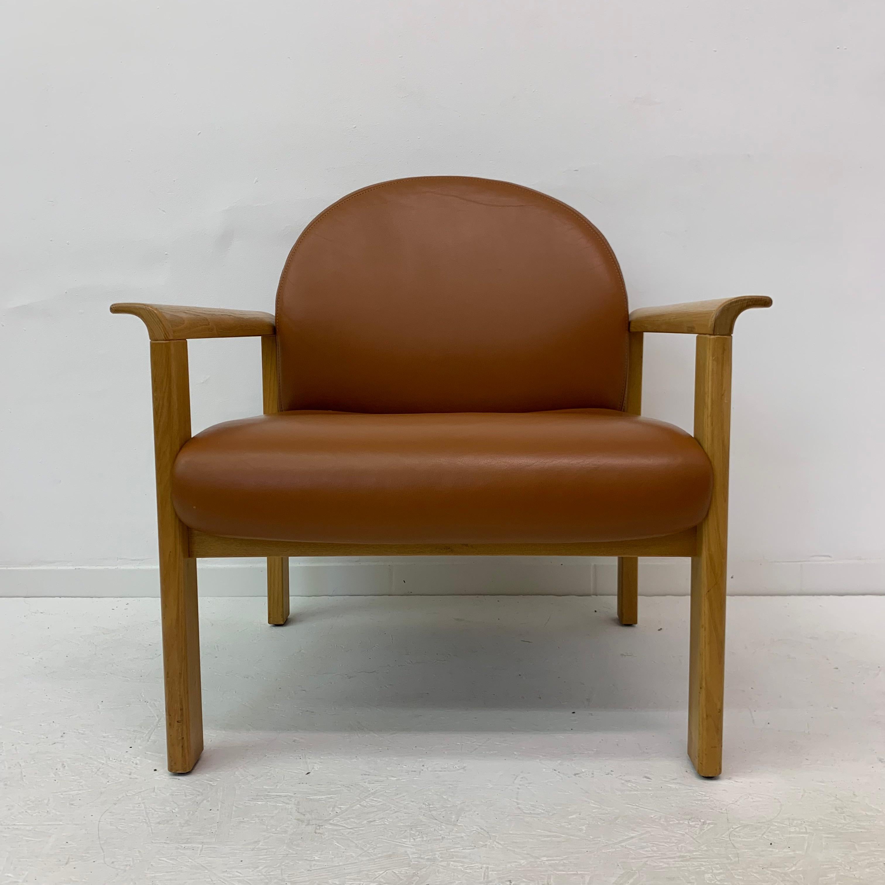 Ensemble de 2 fauteuils de salon en cuir, années 1970 en vente 5