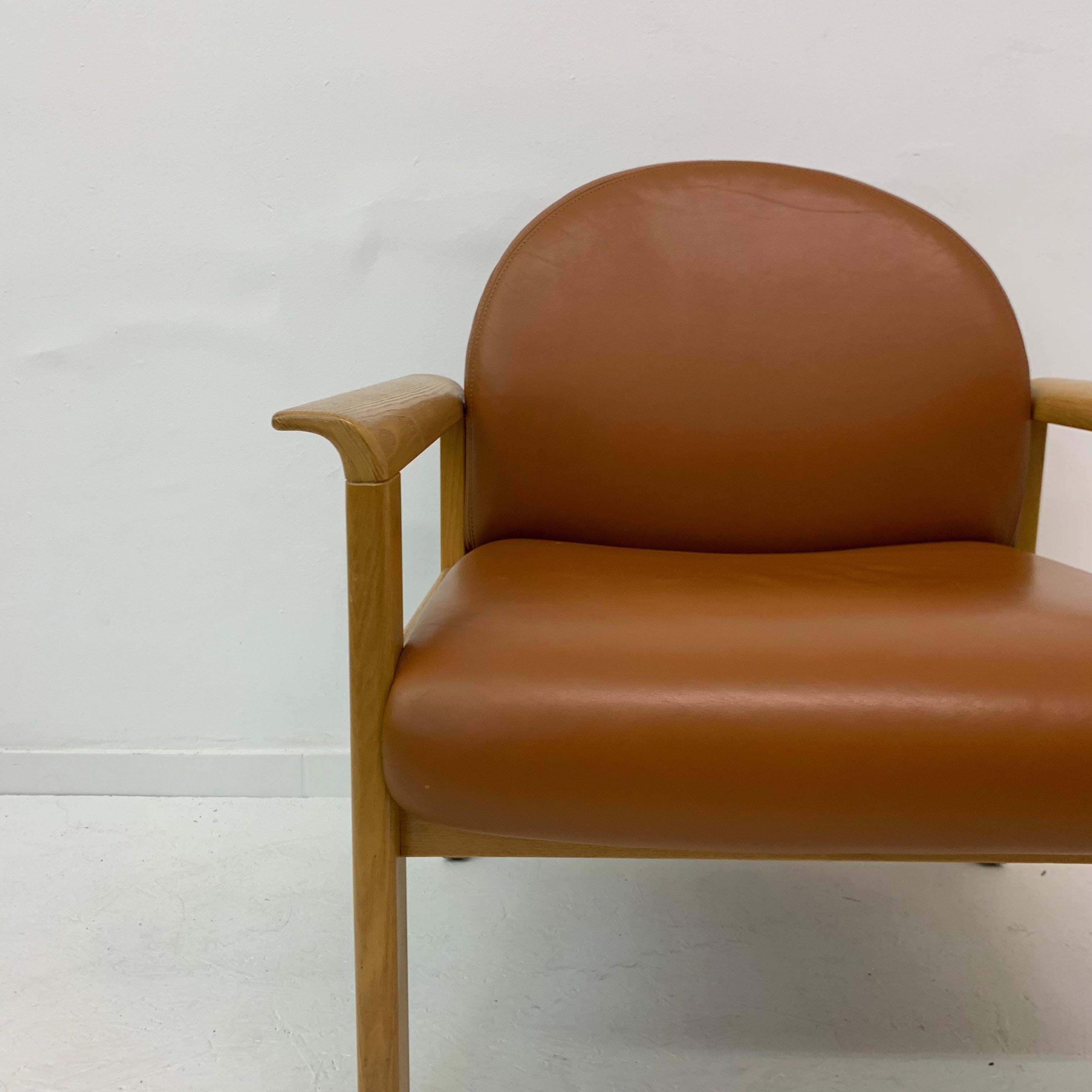 Ensemble de 2 fauteuils de salon en cuir, années 1970 en vente 9