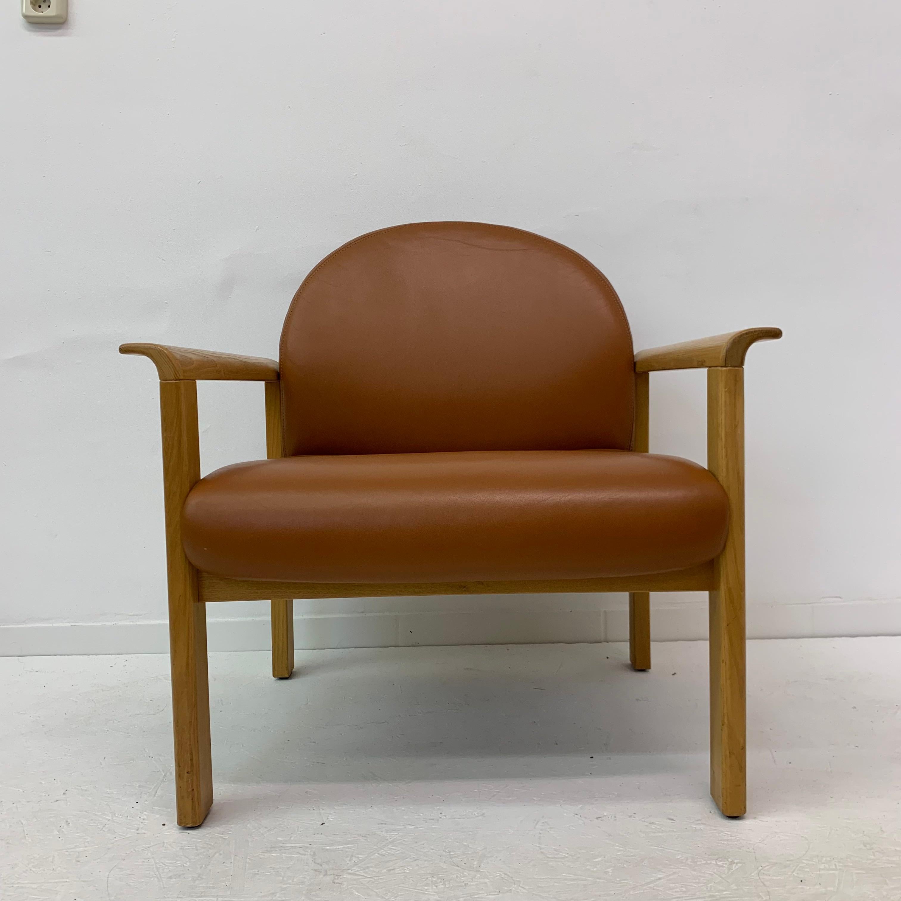 Ensemble de 2 fauteuils de salon en cuir, années 1970 en vente 2