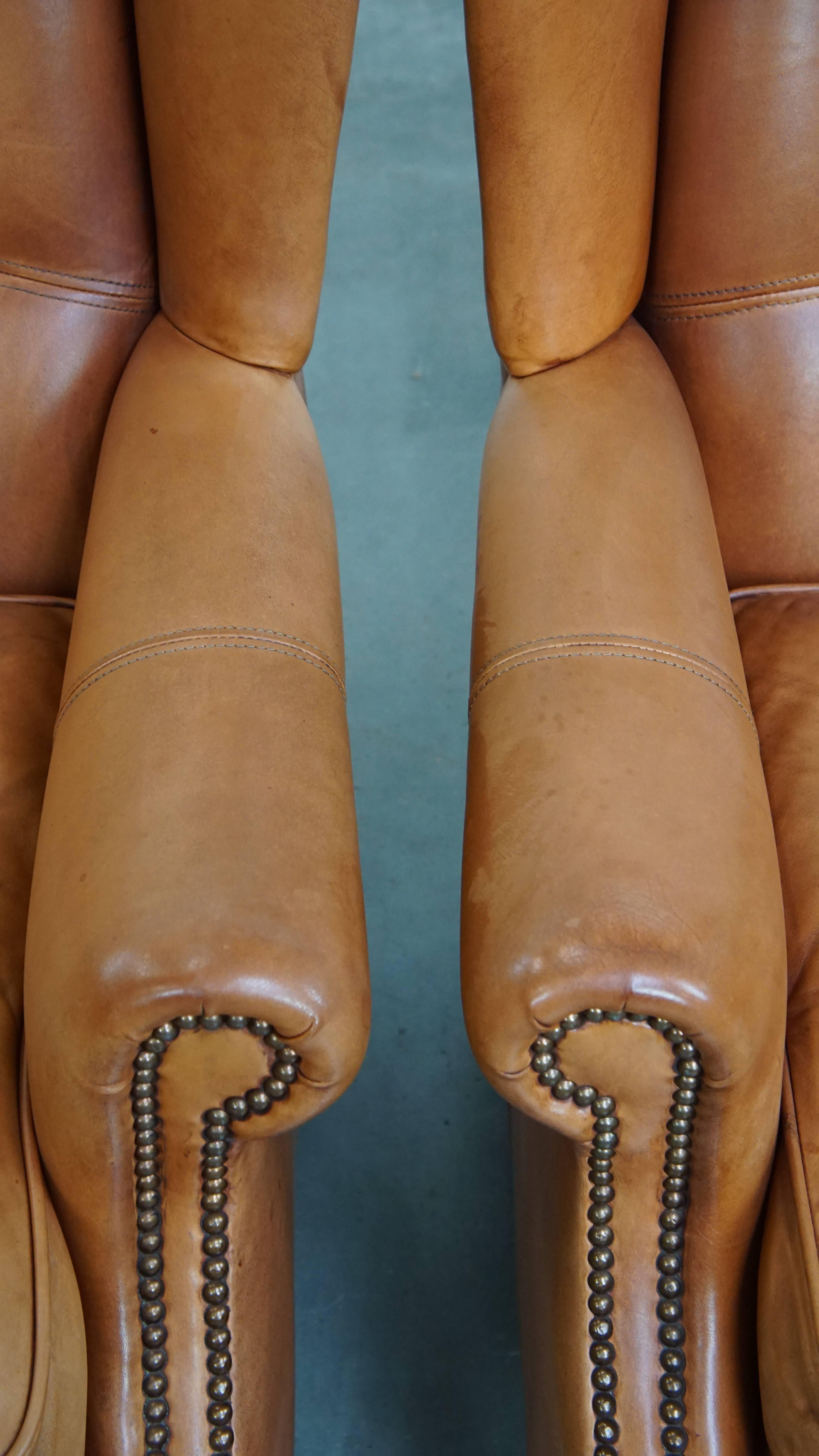 Set di 2 sedie wingback in pelle in vendita 1