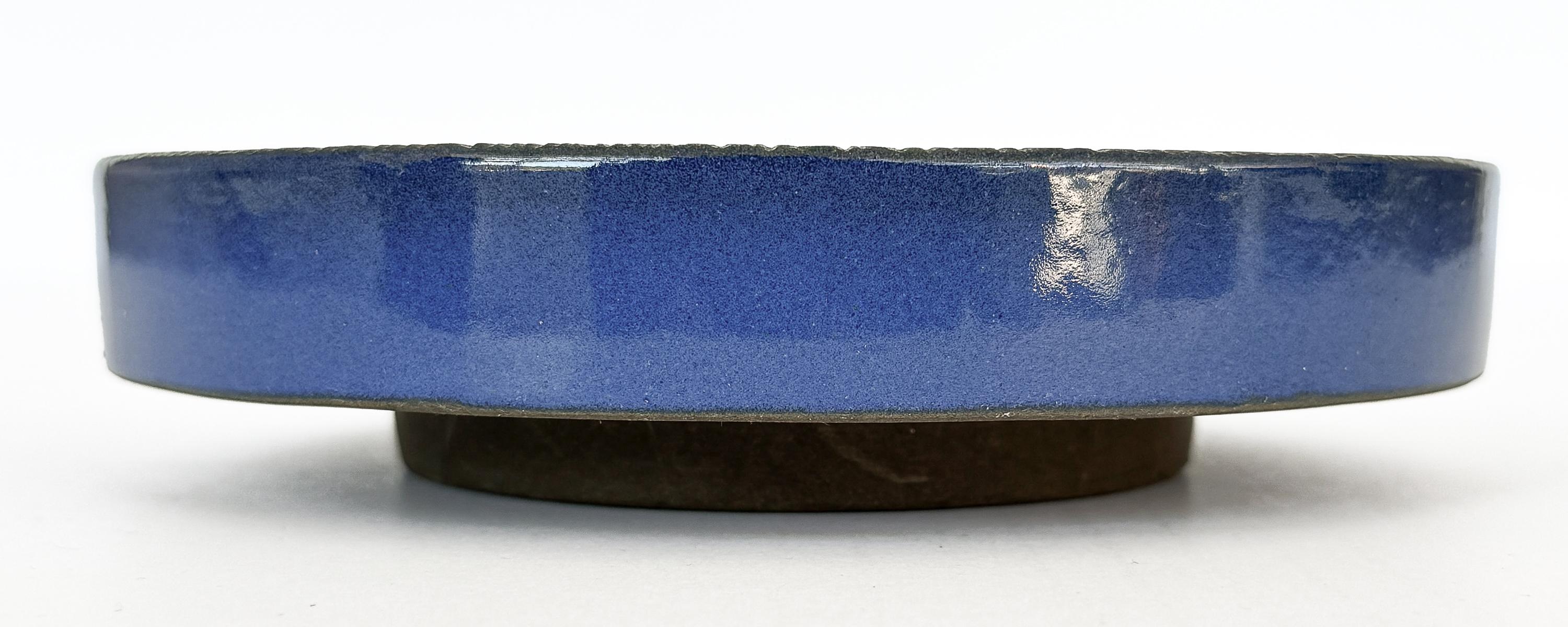Set von 2 Lee Rosen Cerulean Blaue niedrigen Schalen aus Keramik für Design Technics im Angebot 5