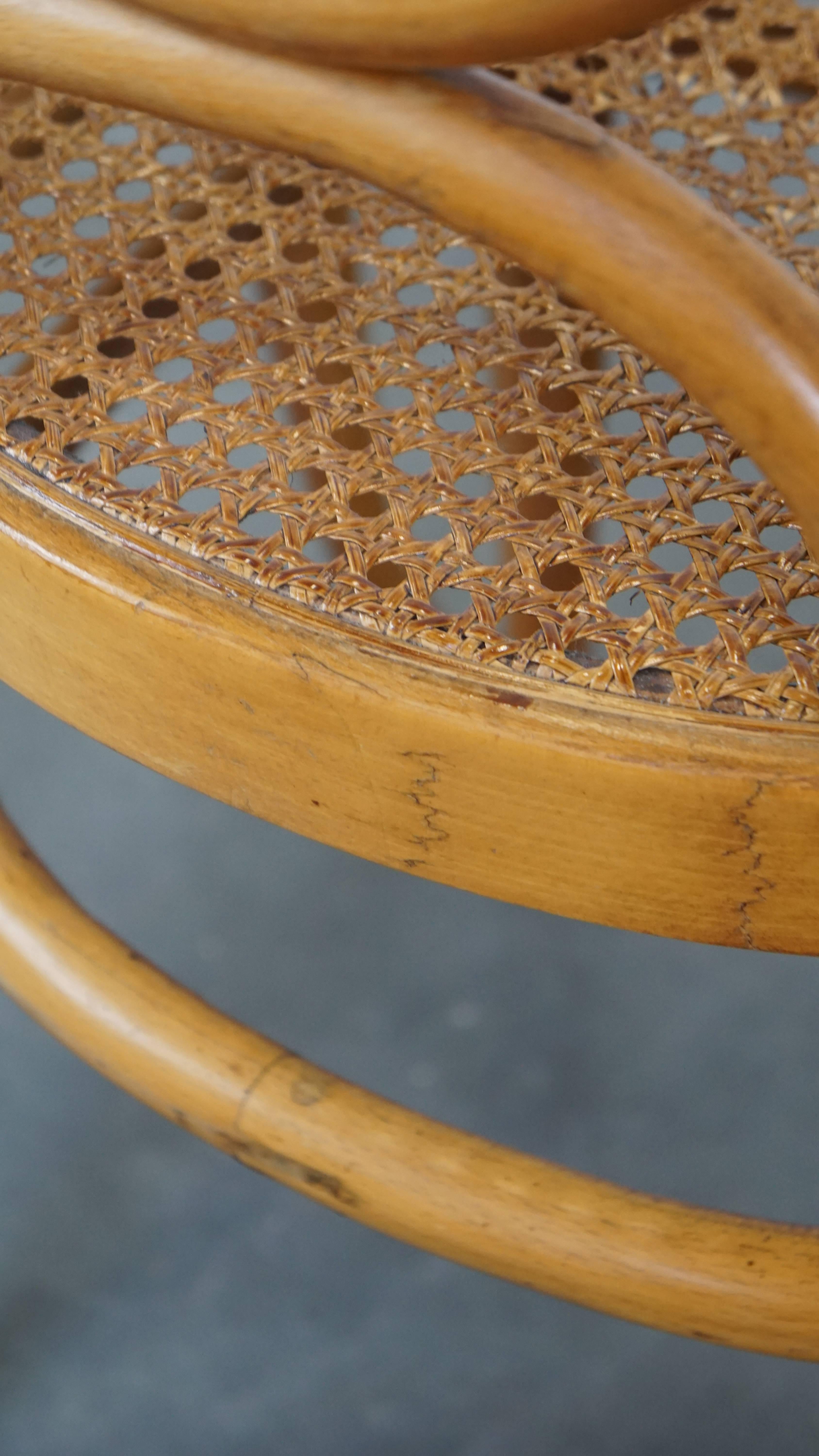 Set di 2 sedie in legno curvato marrone chiaro in stile Thonet, modello 