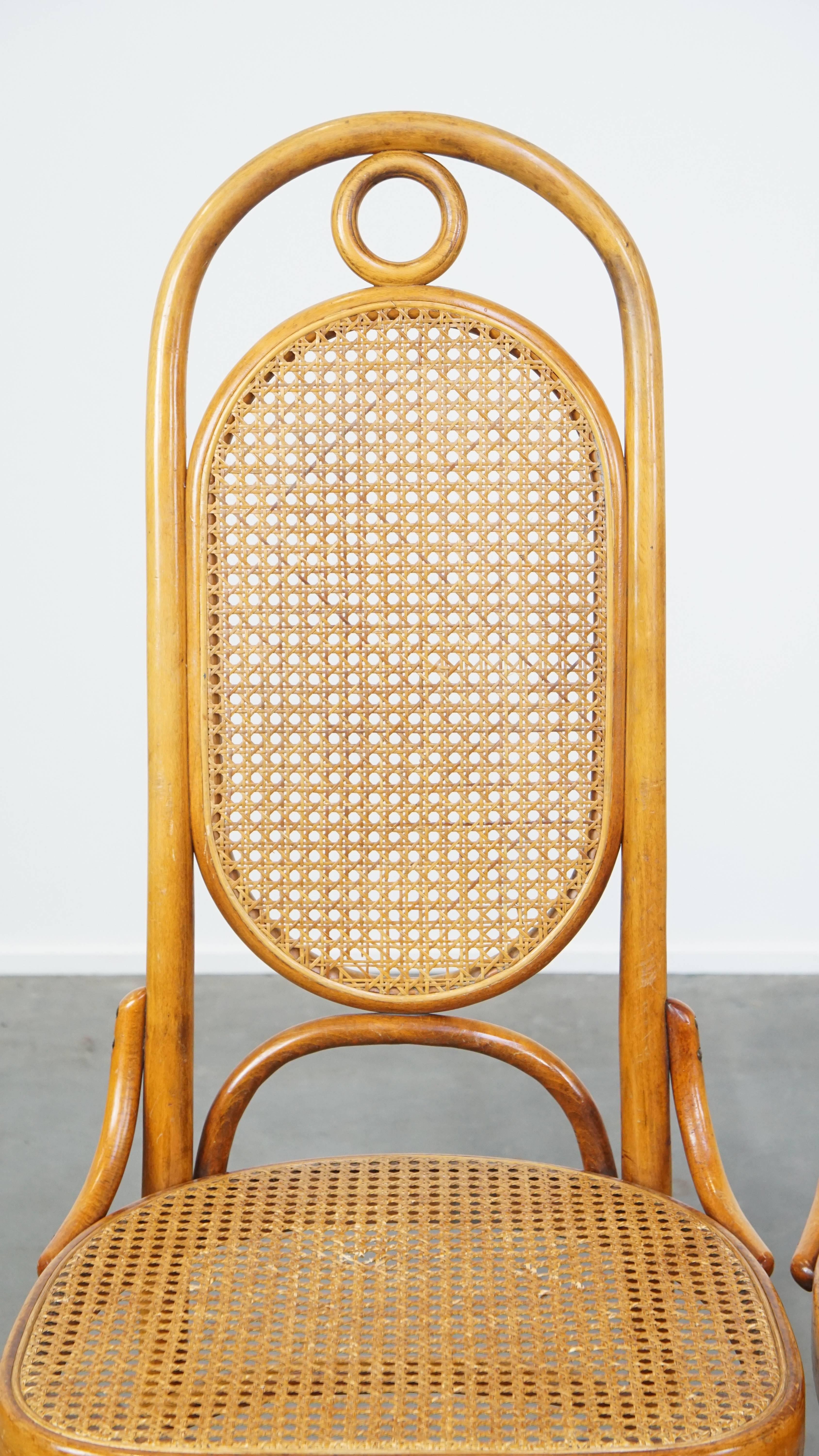 Set di 2 sedie in legno curvato marrone chiaro in stile Thonet, modello 