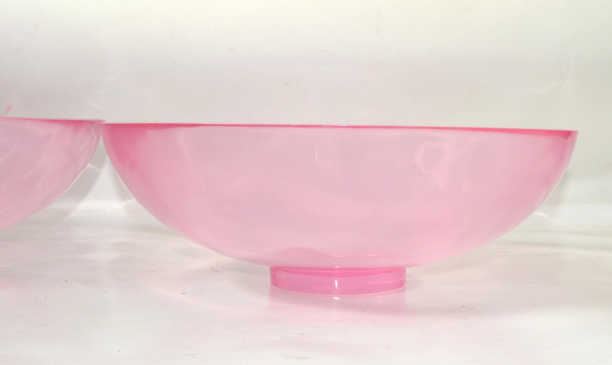 Set of 2 Light Pink Large Polished Fiberglass Bowls Space Age Op Art For Sale 4