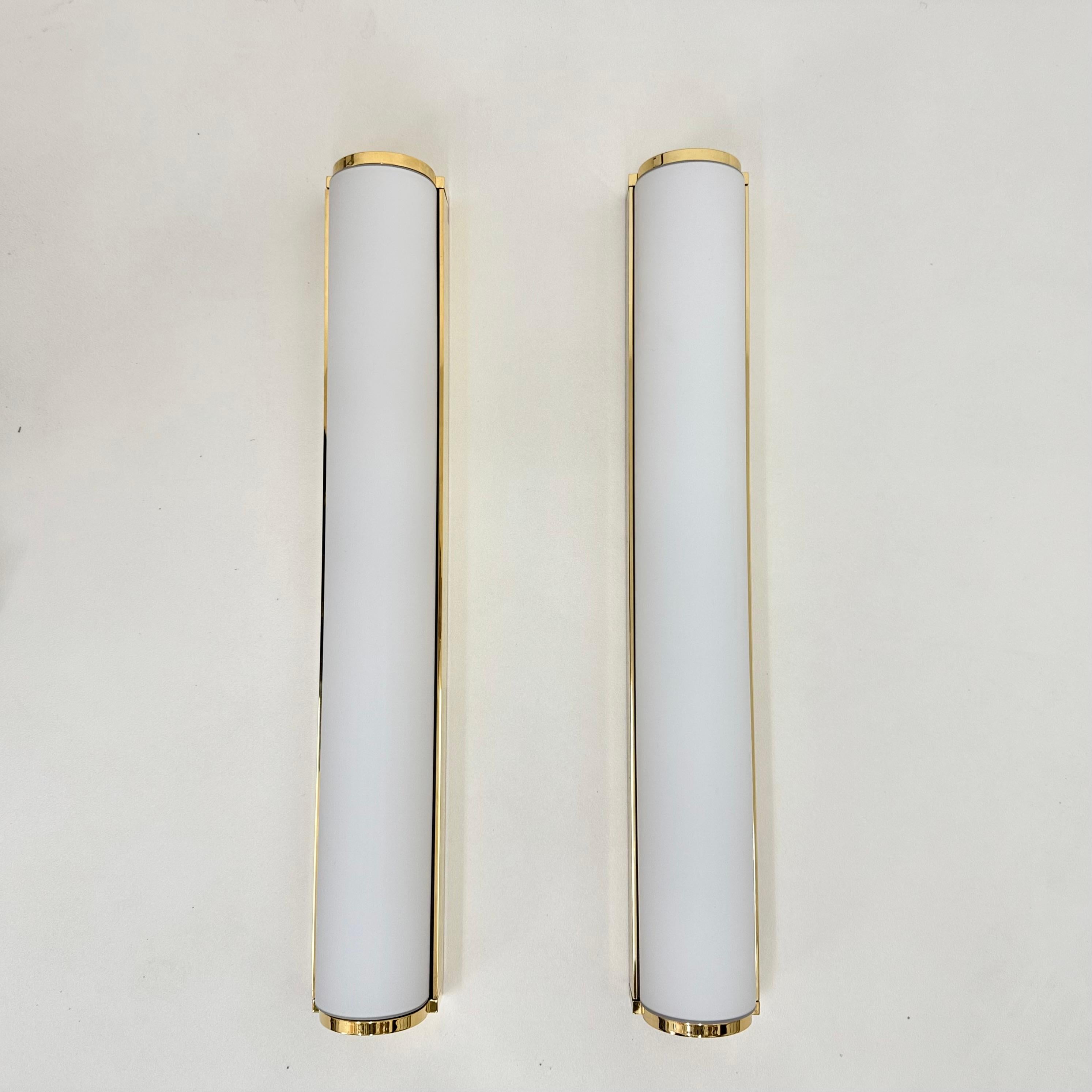2er Set Limburg Glashütte Wandlampen Wandleuchter , 1970er Jahre Opalglas mit Messing im Angebot 8