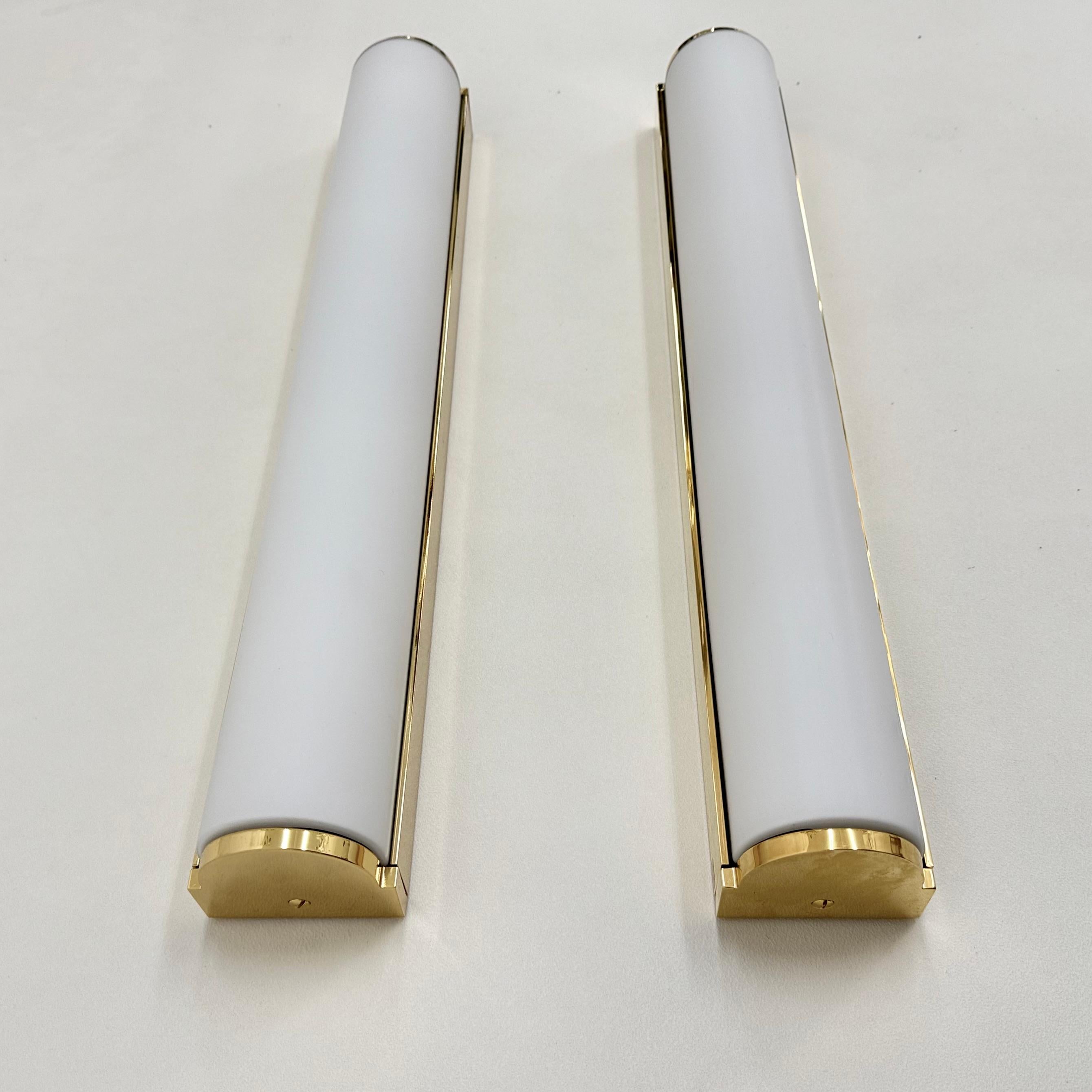 2er Set Limburg Glashütte Wandlampen Wandleuchter , 1970er Jahre Opalglas mit Messing im Angebot 10