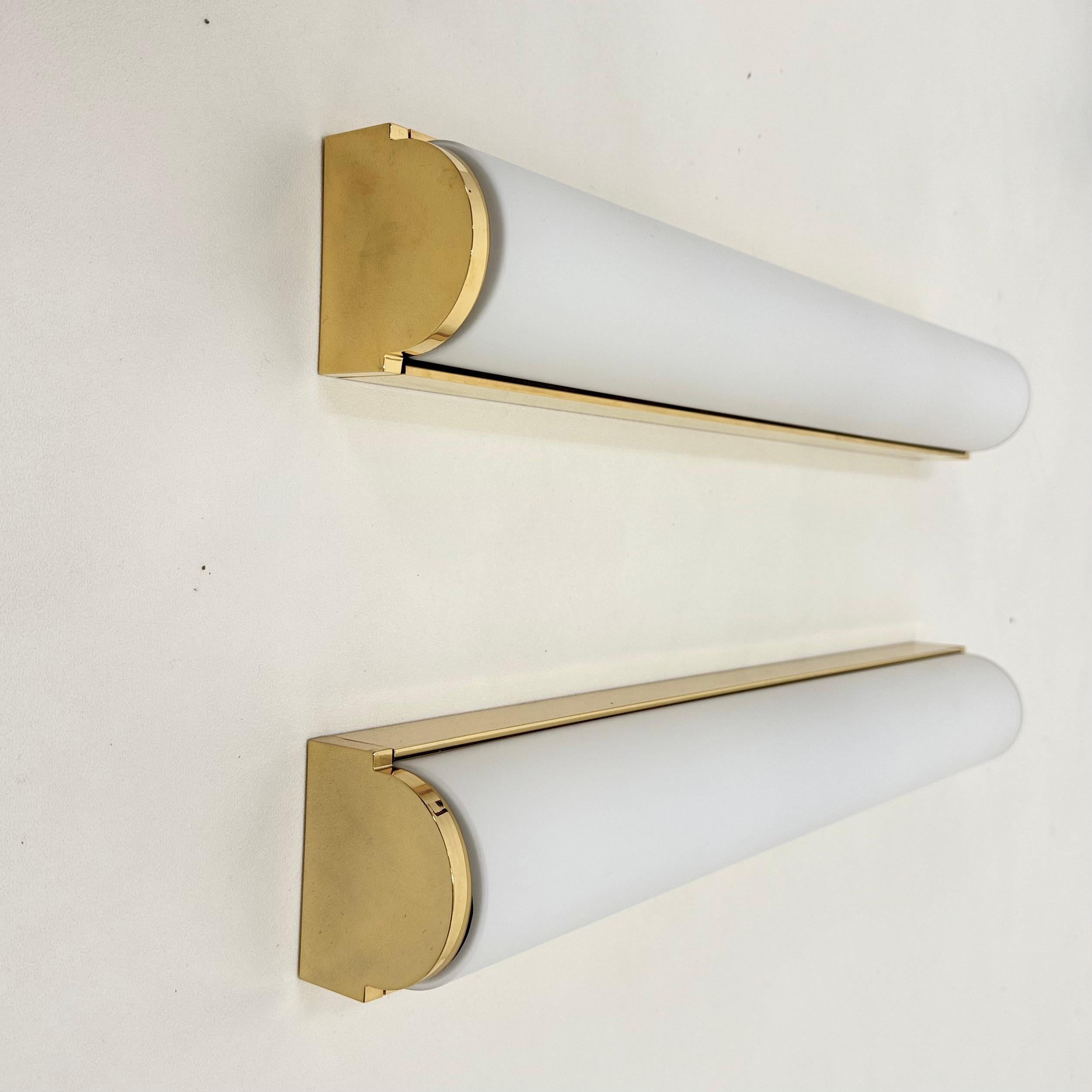 2er Set Limburg Glashütte Wandlampen Wandleuchter , 1970er Jahre Opalglas mit Messing im Angebot 11