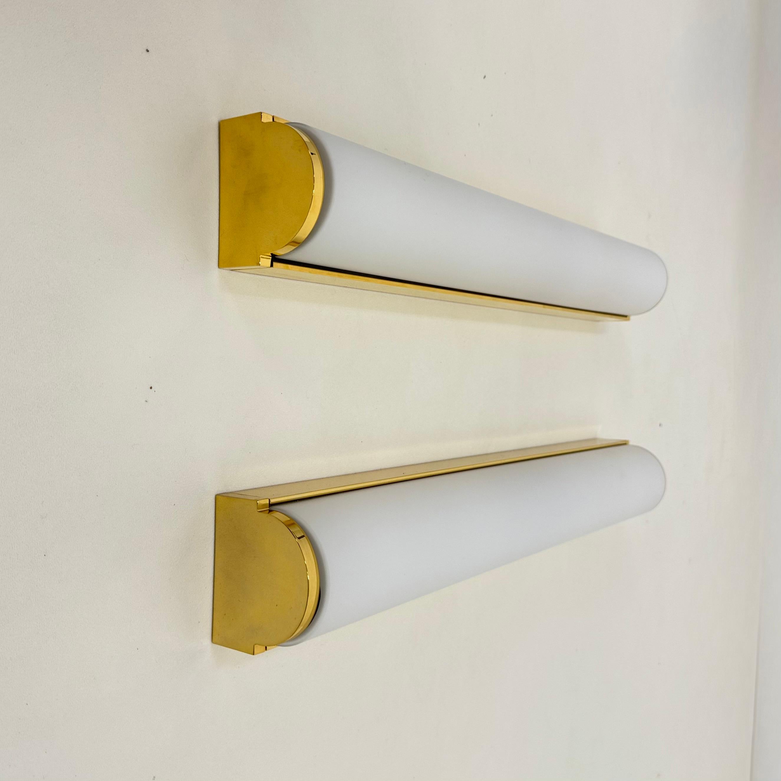 2er Set Limburg Glashütte Wandlampen Wandleuchter , 1970er Jahre Opalglas mit Messing im Angebot 14