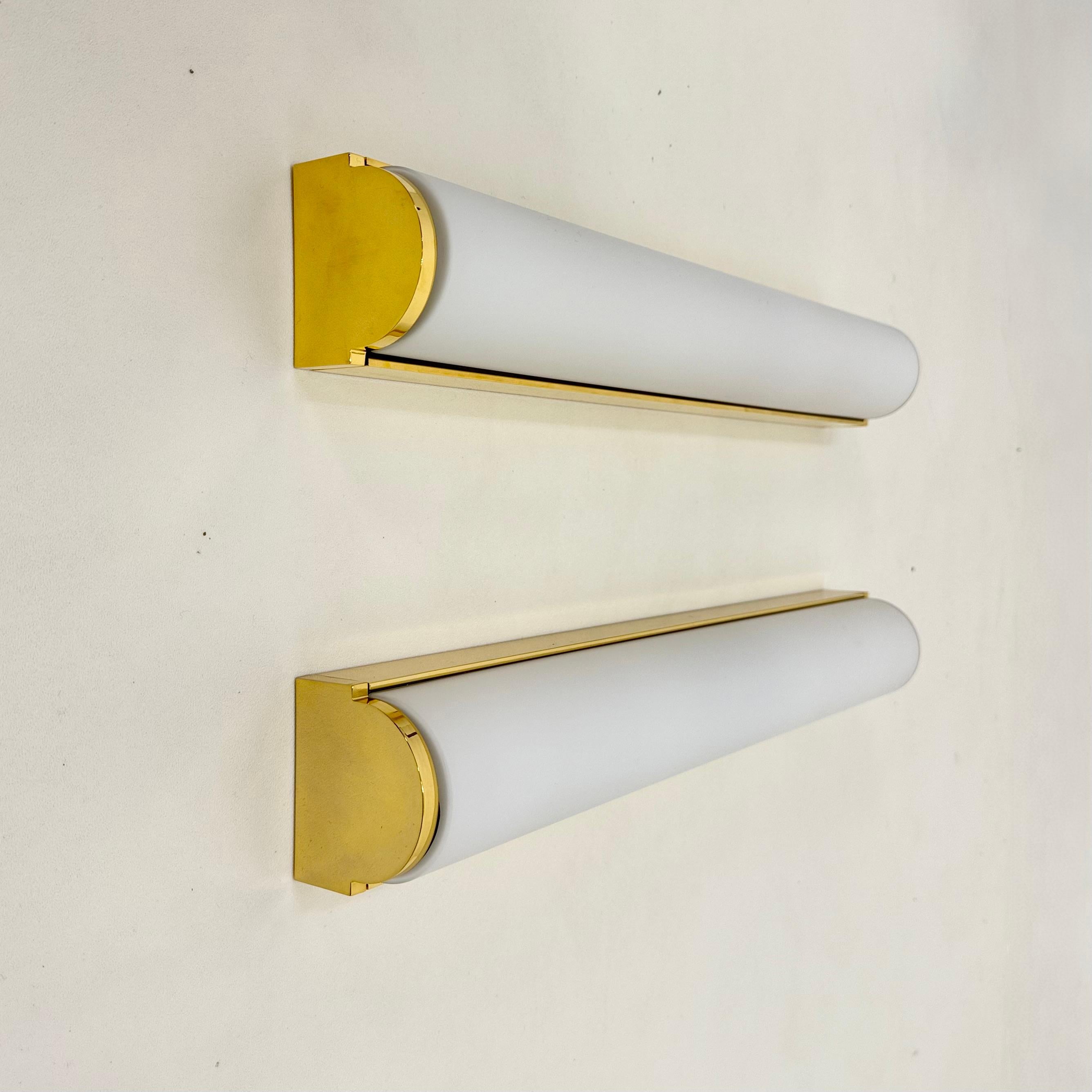 2er Set Limburg Glashütte Wandlampen Wandleuchter , 1970er Jahre Opalglas mit Messing im Angebot 15