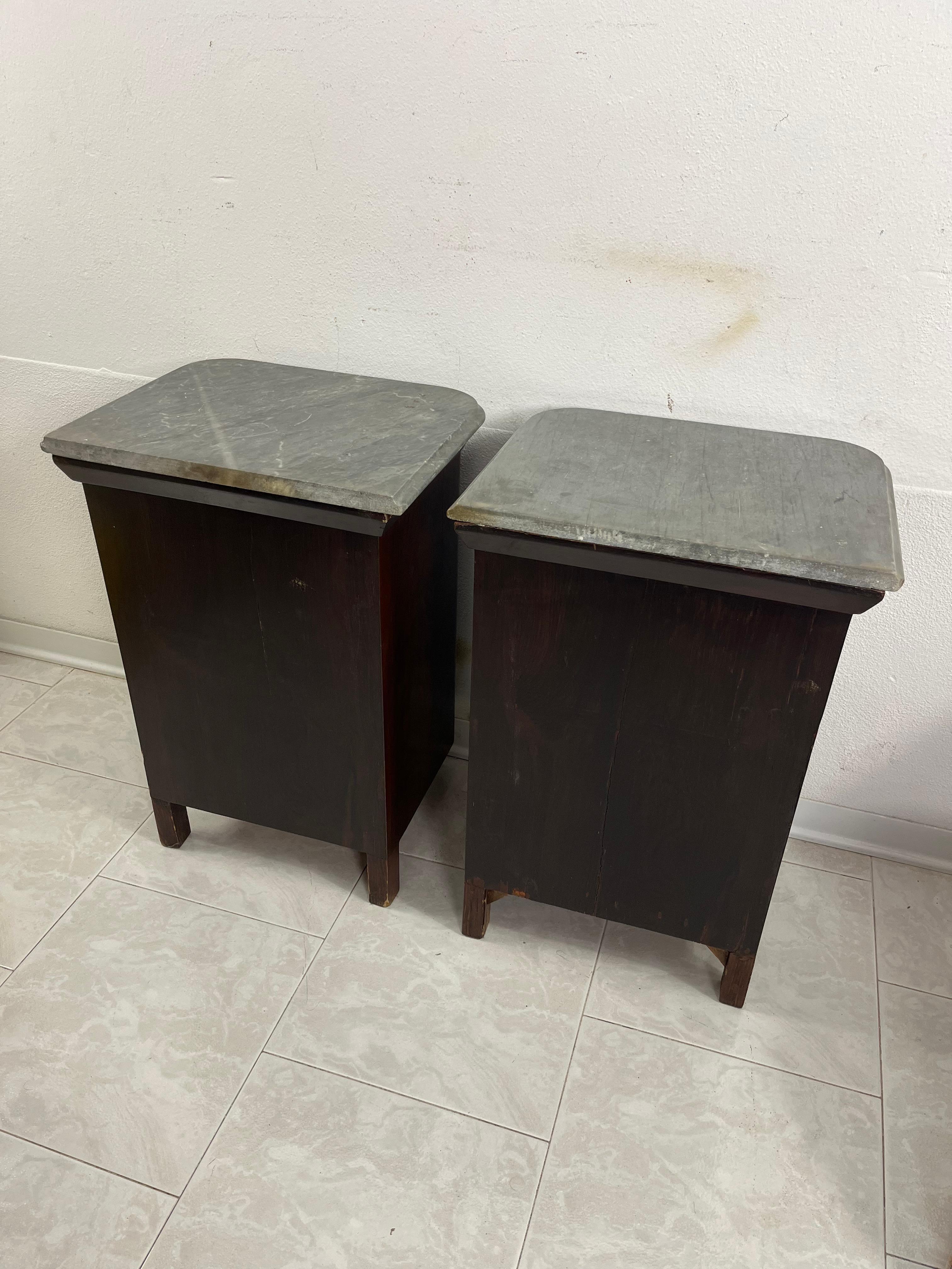 Set of 2 Little Mid-Century Italian Gray Marble Top Nightstands, 1940s For Sale 2