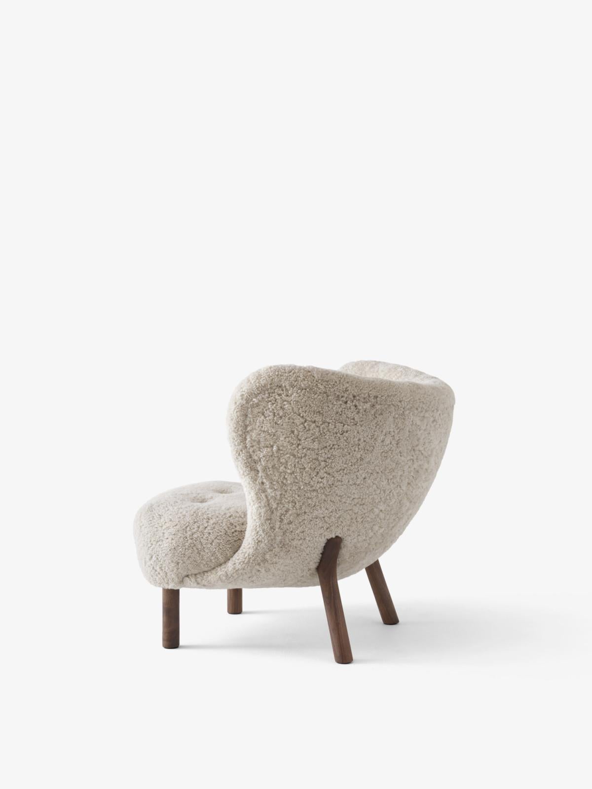 Set of 2 Little Petra & Pouf in Sheepskin M/Walnut by Viggo Boesen for &T In New Condition For Sale In Dubai, AE