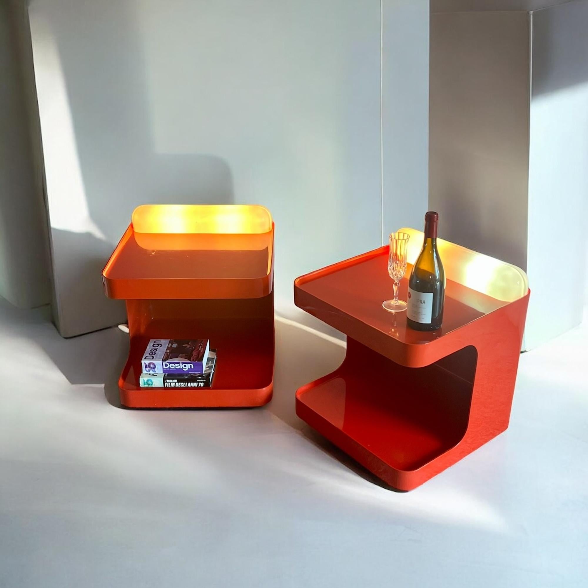 Set of 2 Longato 'Game' Bar Carts / Side Tables in Red with integrated Lights 4