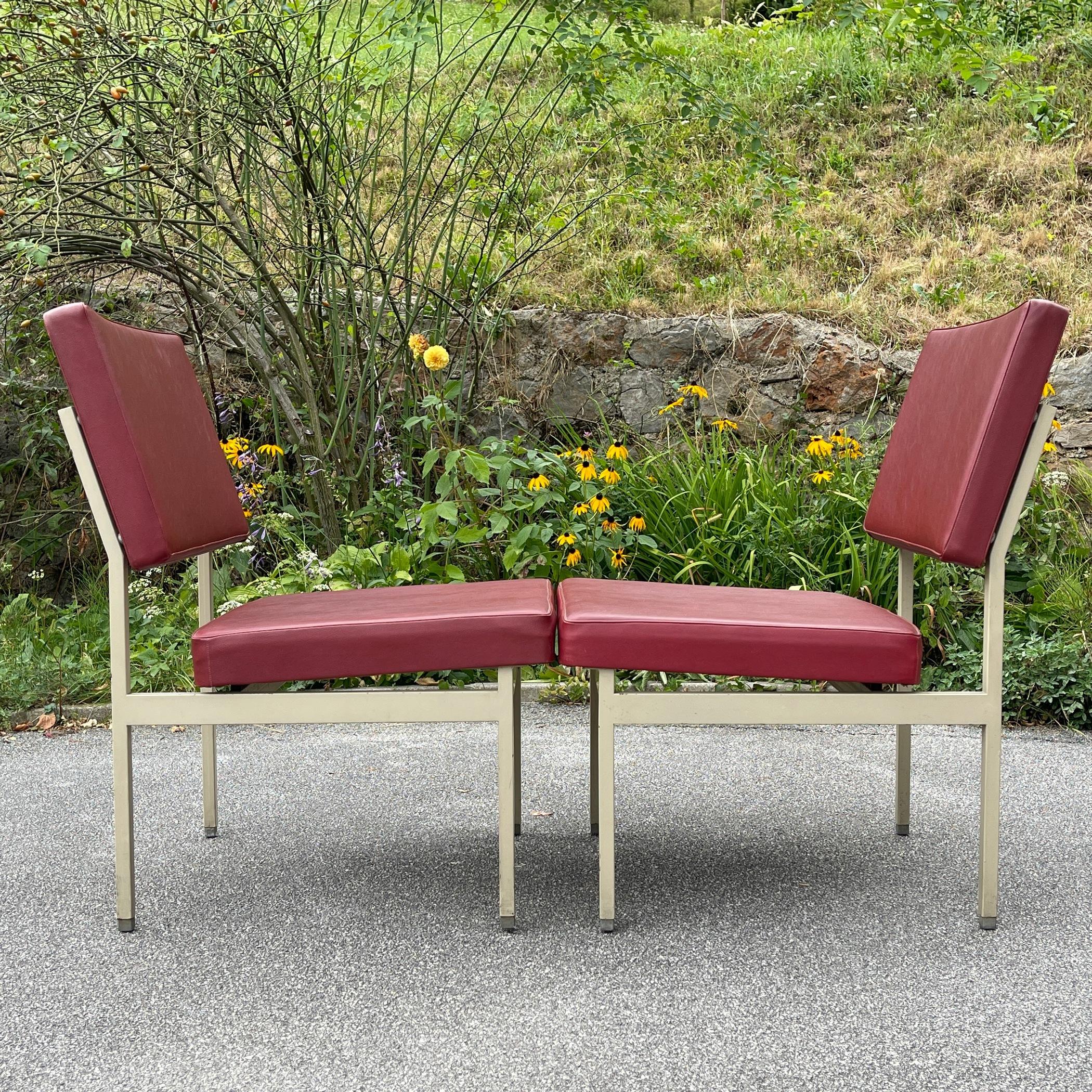 Set of 2 Lounge Chairs and Coffee Table by Anonima Castelli Italy 1950s For Sale 1
