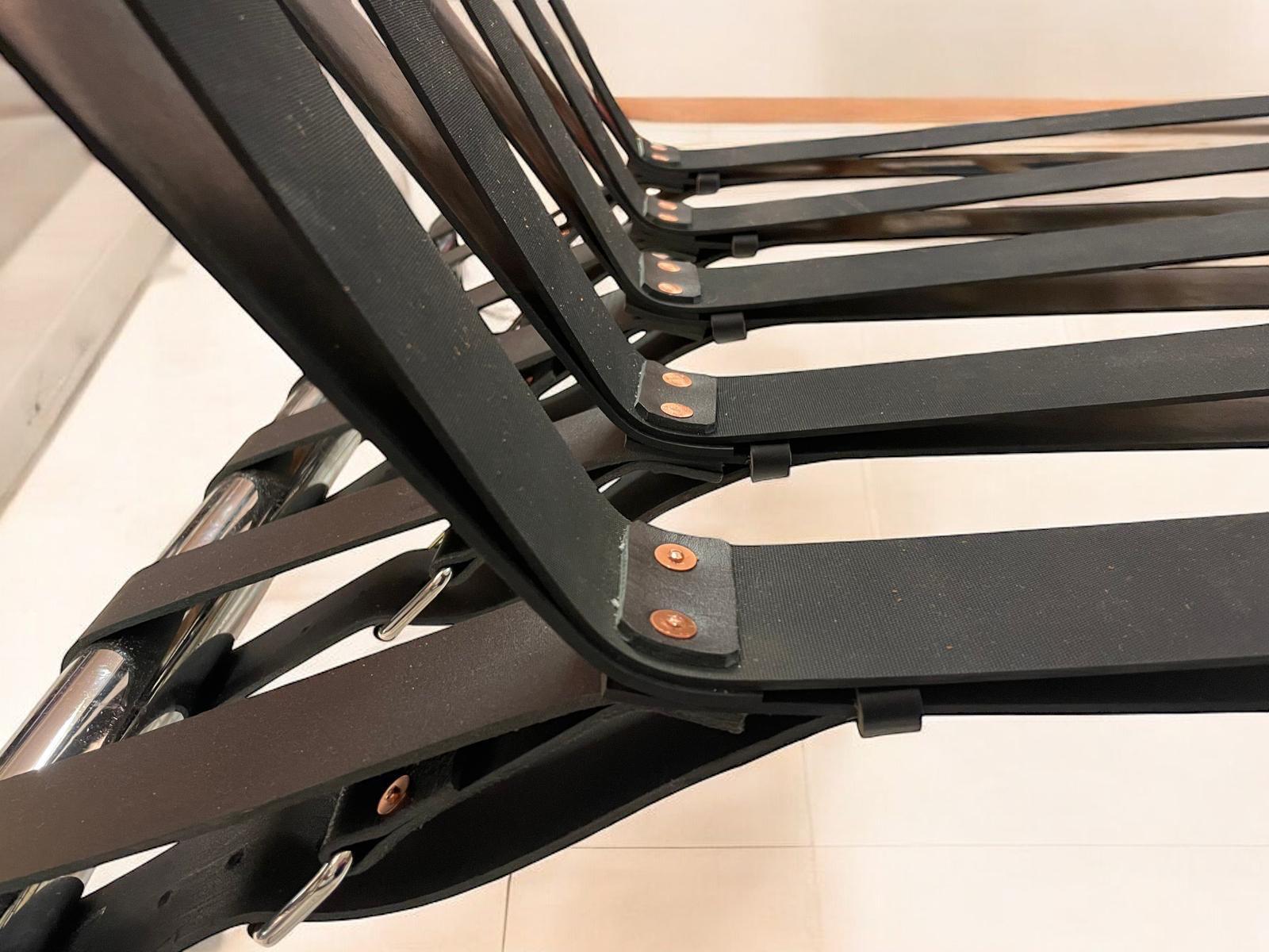 Métal Ensemble de 2 chaises longues par Gilles Bouchez pour Airborne, 1972 en vente