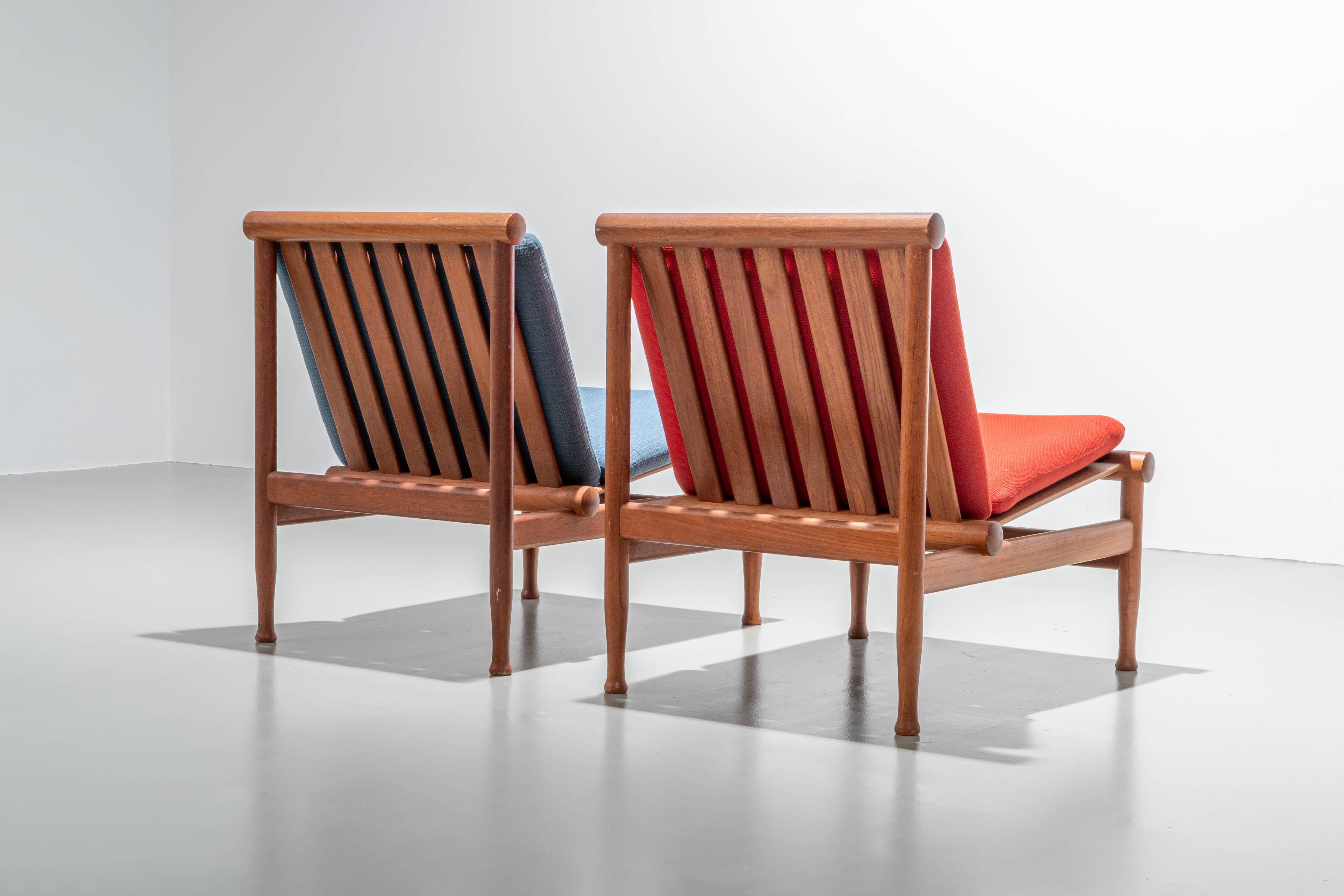 Mid-Century Modern Set of 2 Lounge Chairs by Kai Lyngfeld Larsen in Teak, Denmark, 1960's For Sale