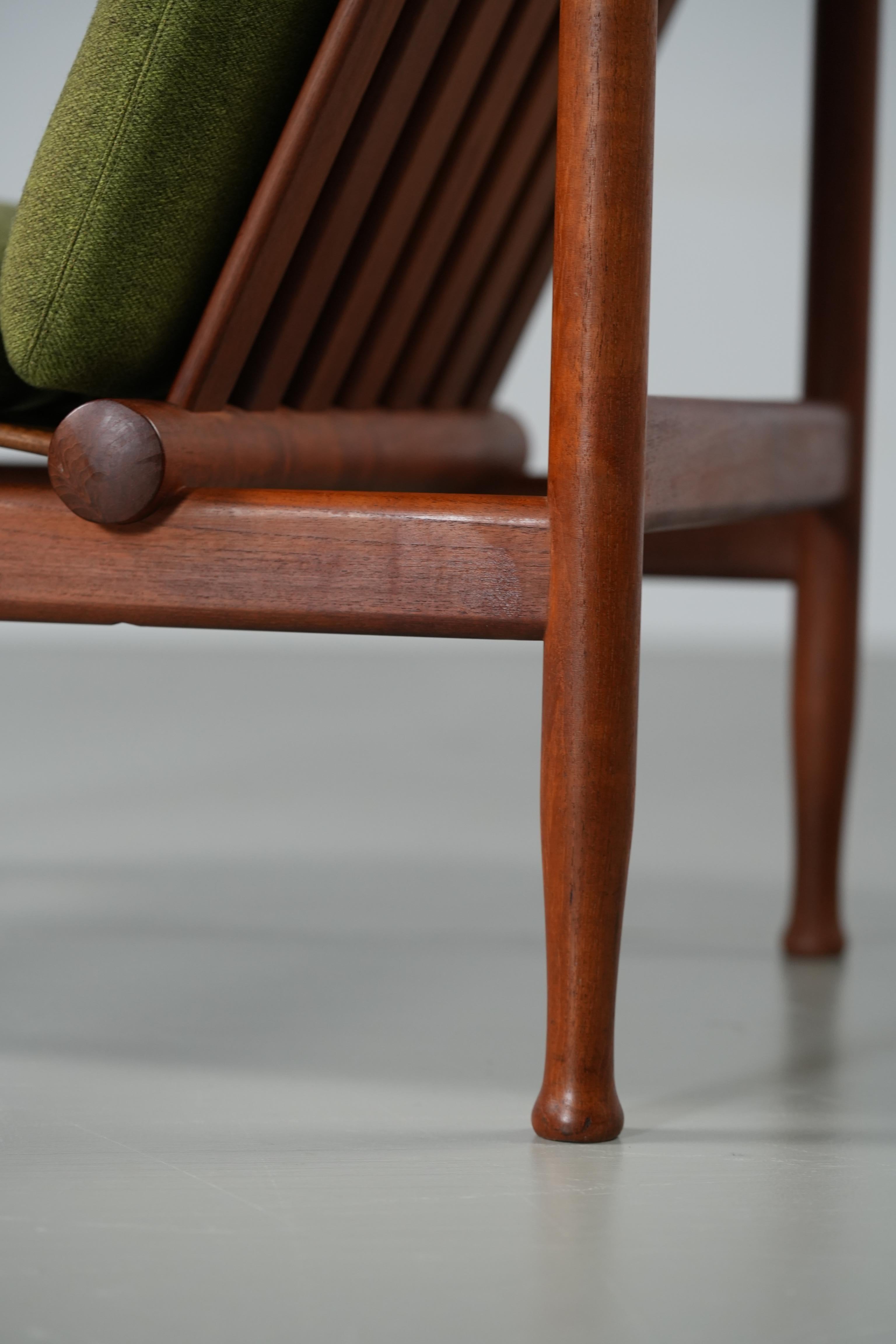 Danois Ensemble de 2 chaises longues en teck par Kai Kai Larsen, Danemark, années 1960 en vente