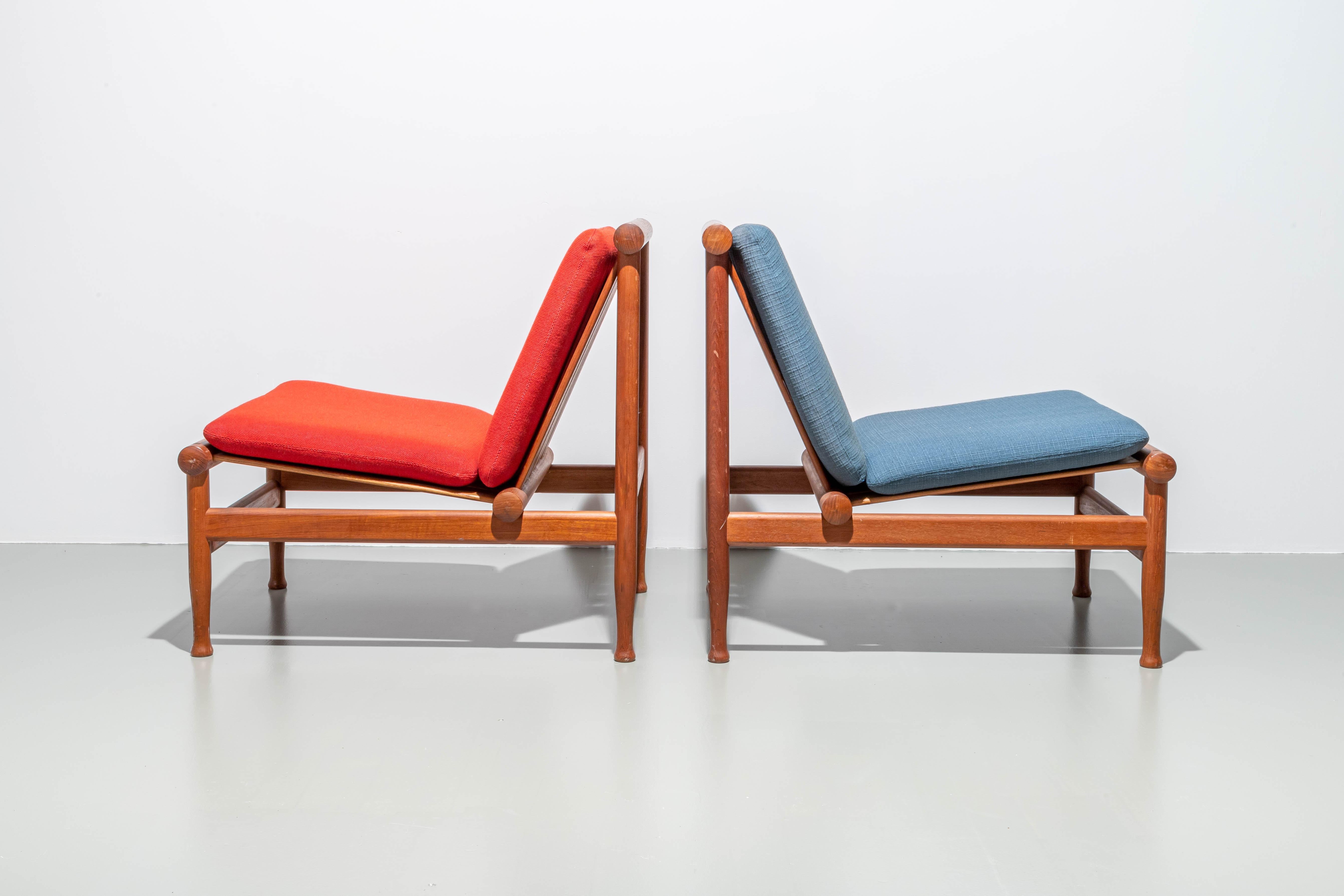 Set of 2 Lounge Chairs by Kai Lyngfeld Larsen in Teak, Denmark, 1960's In Good Condition For Sale In Uithoorn, NL