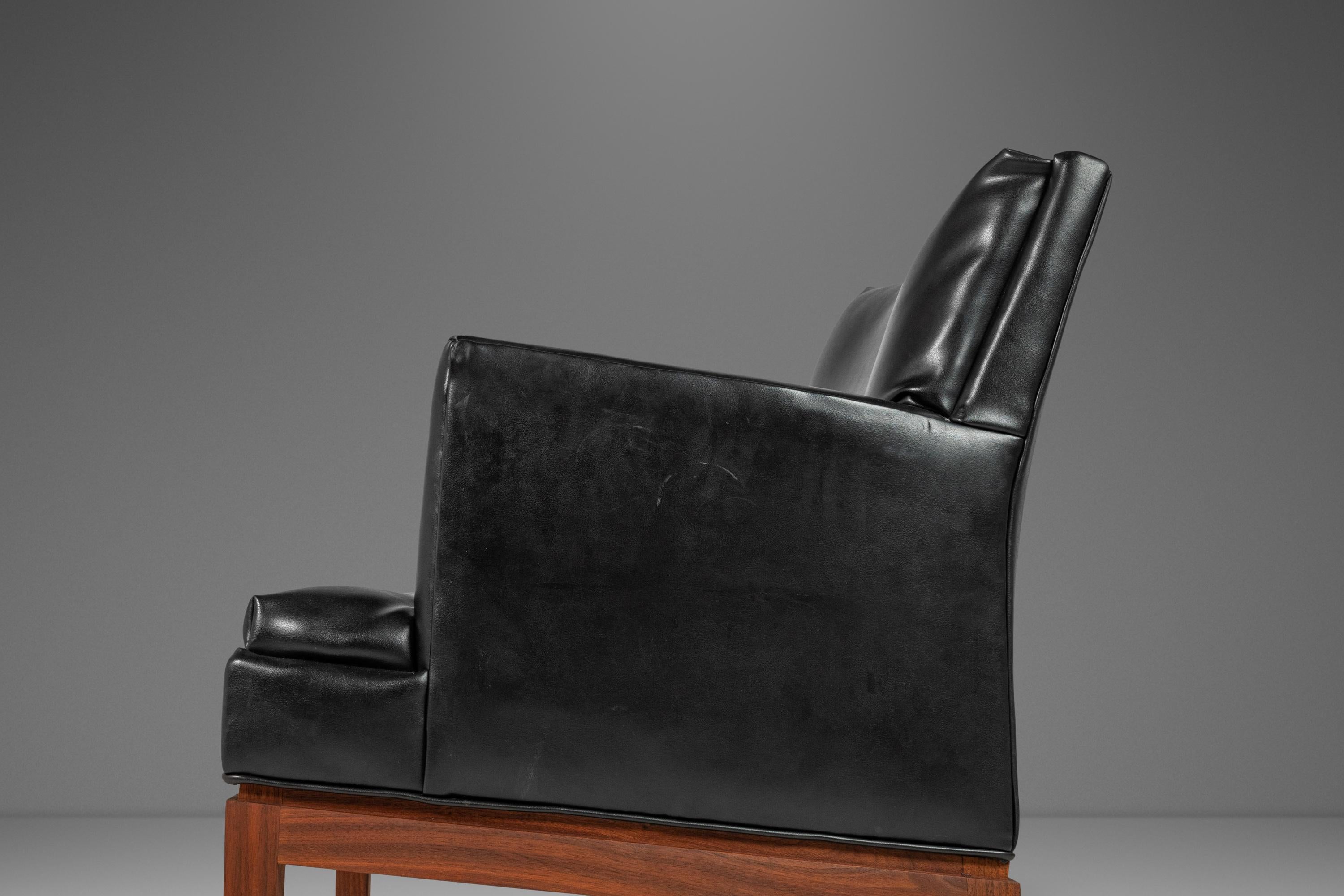Set of 2 Lounge Chairs by Marble Imperial in Leatherette & Walnut, USA, c. 1960s For Sale 4