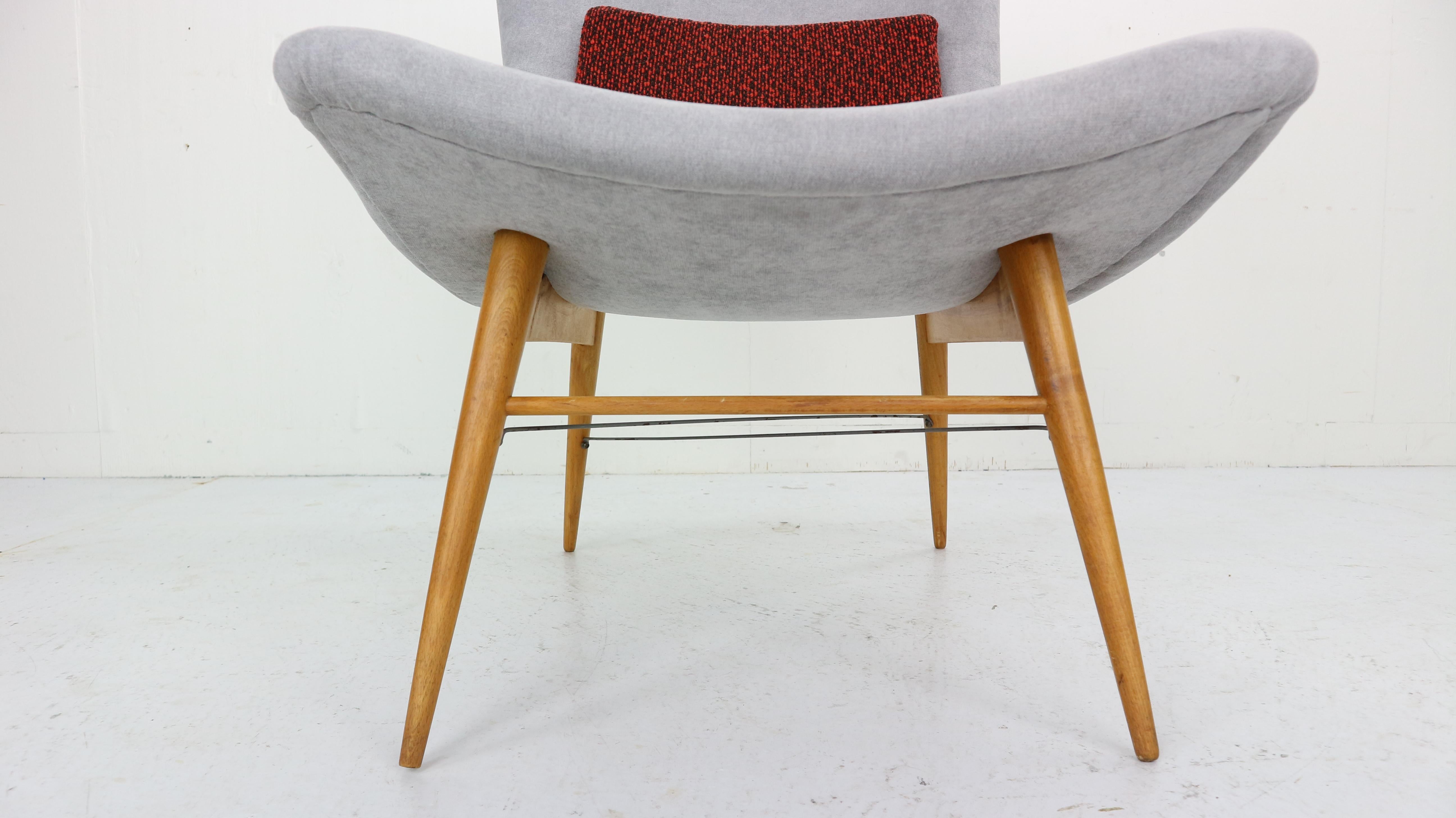 Set of 2 Lounge Chairs by Miroslav Navratil, Newly Reupholstered, 1959s 3