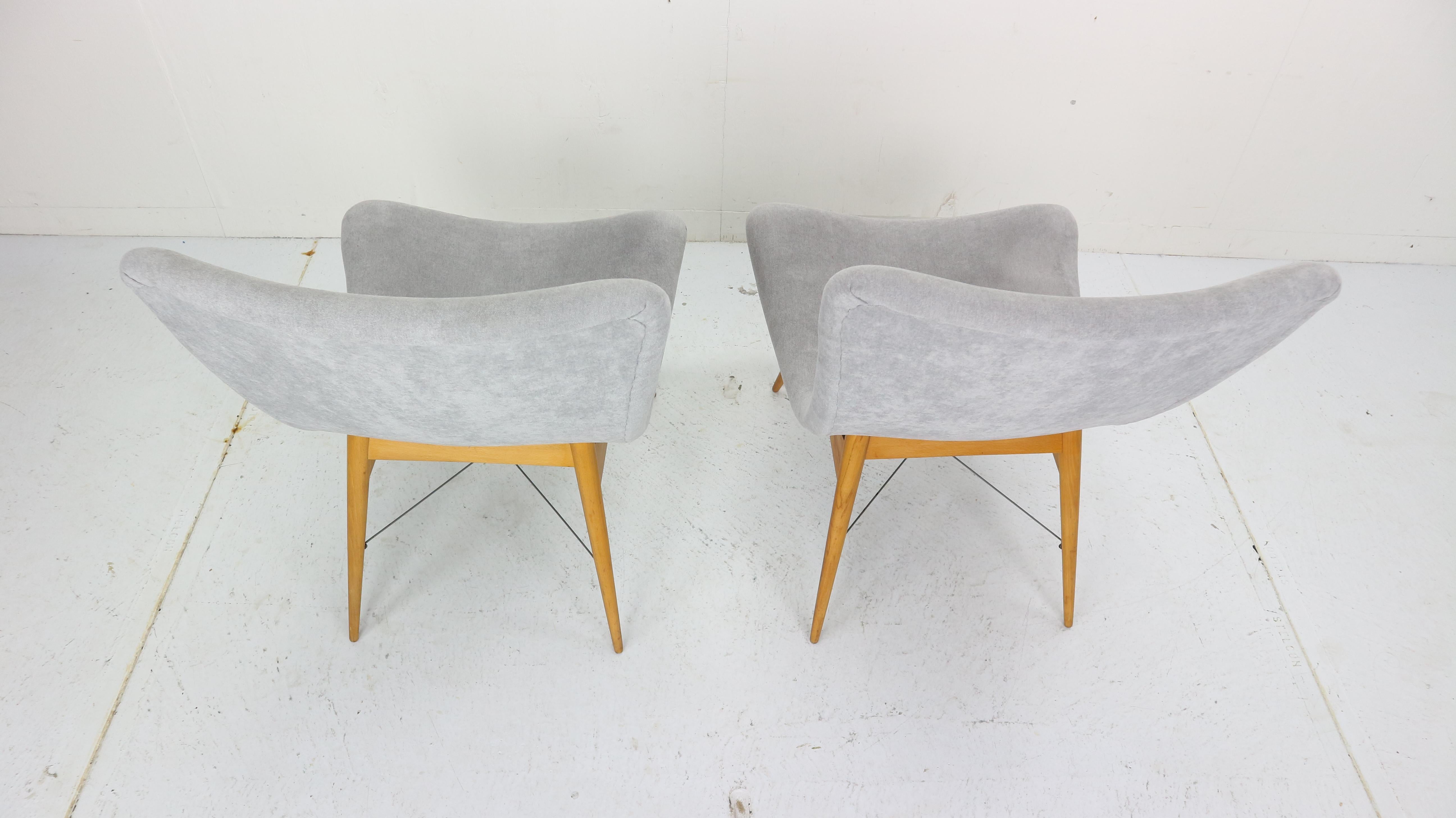 Set of 2 Lounge Chairs by Miroslav Navratil, Newly Reupholstered, 1959s 1