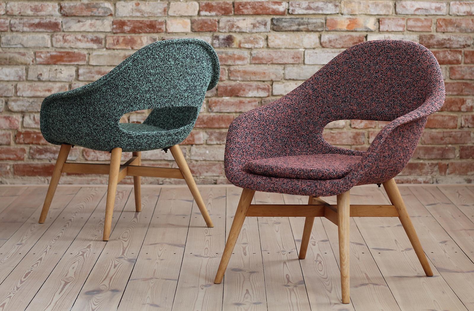 Mid-20th Century Set of 2 Lounge Chairs Designed by Miroslav Navrátil, 1950s, Czech Republic For Sale