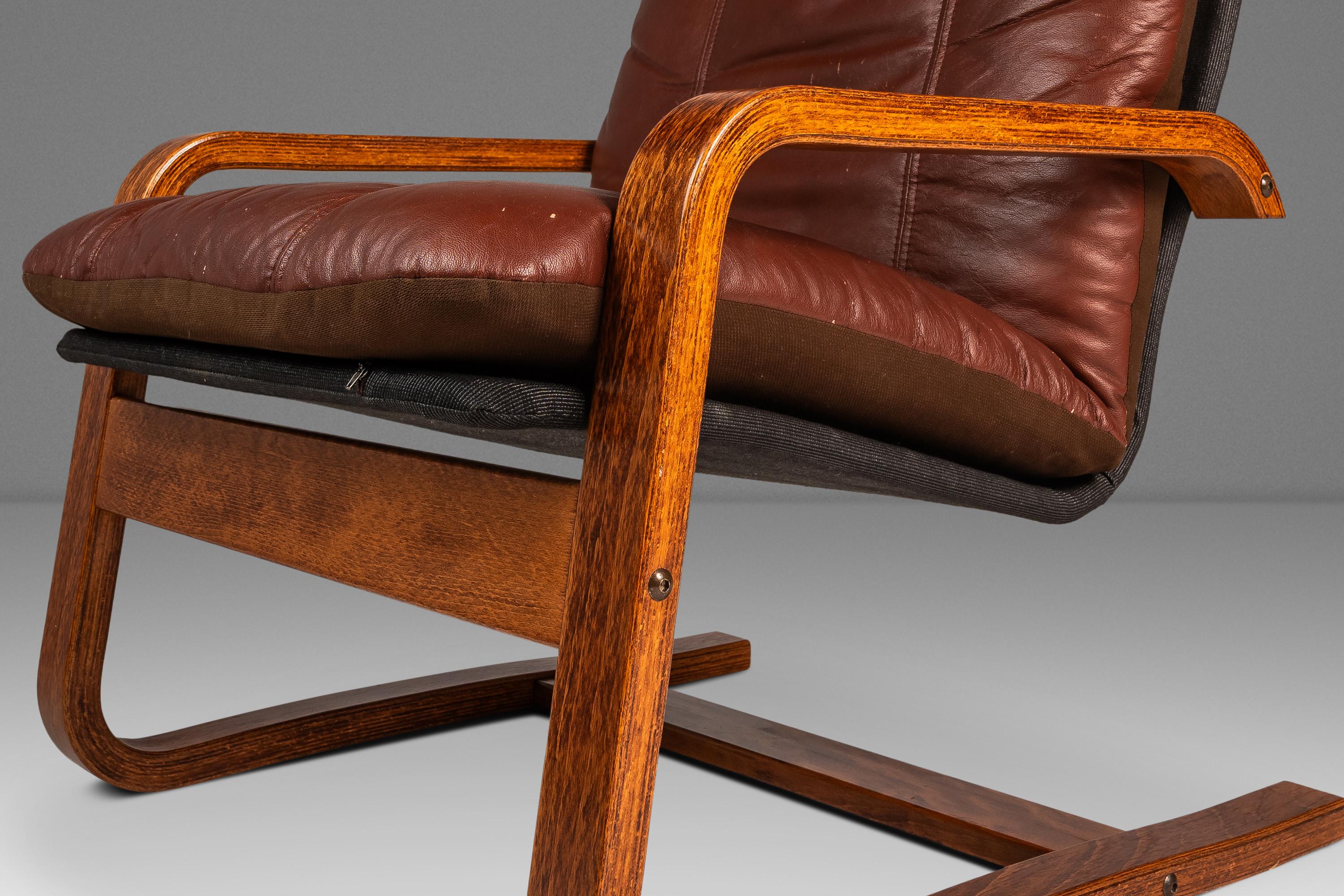Set of 2  Lounge Chairs in the Manner of Ingmar Relling, Scandinavia, c. 1980s in vendita 3