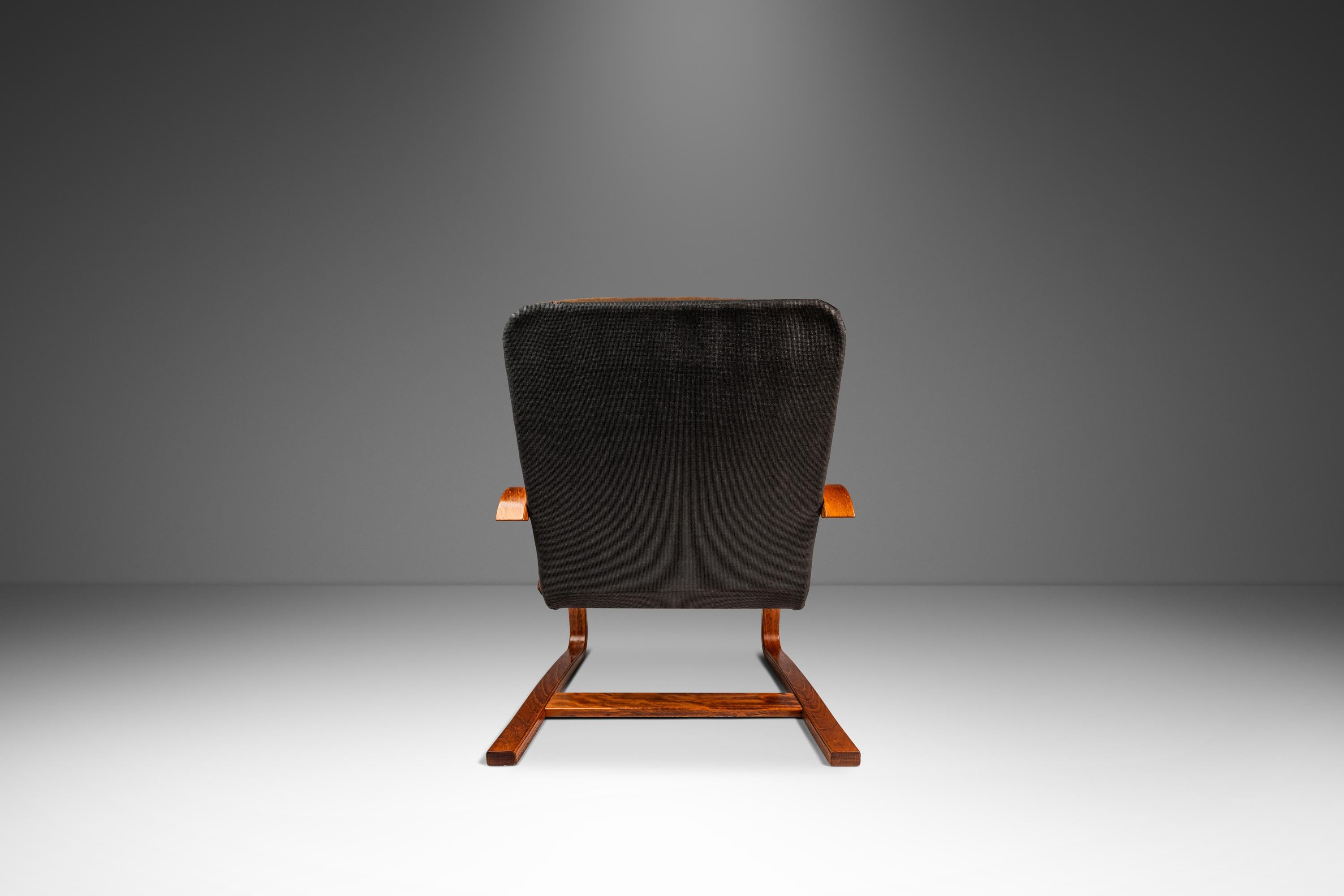 Set of 2  Lounge Chairs in the Manner of Ingmar Relling, Scandinavia, c. 1980s in vendita 1