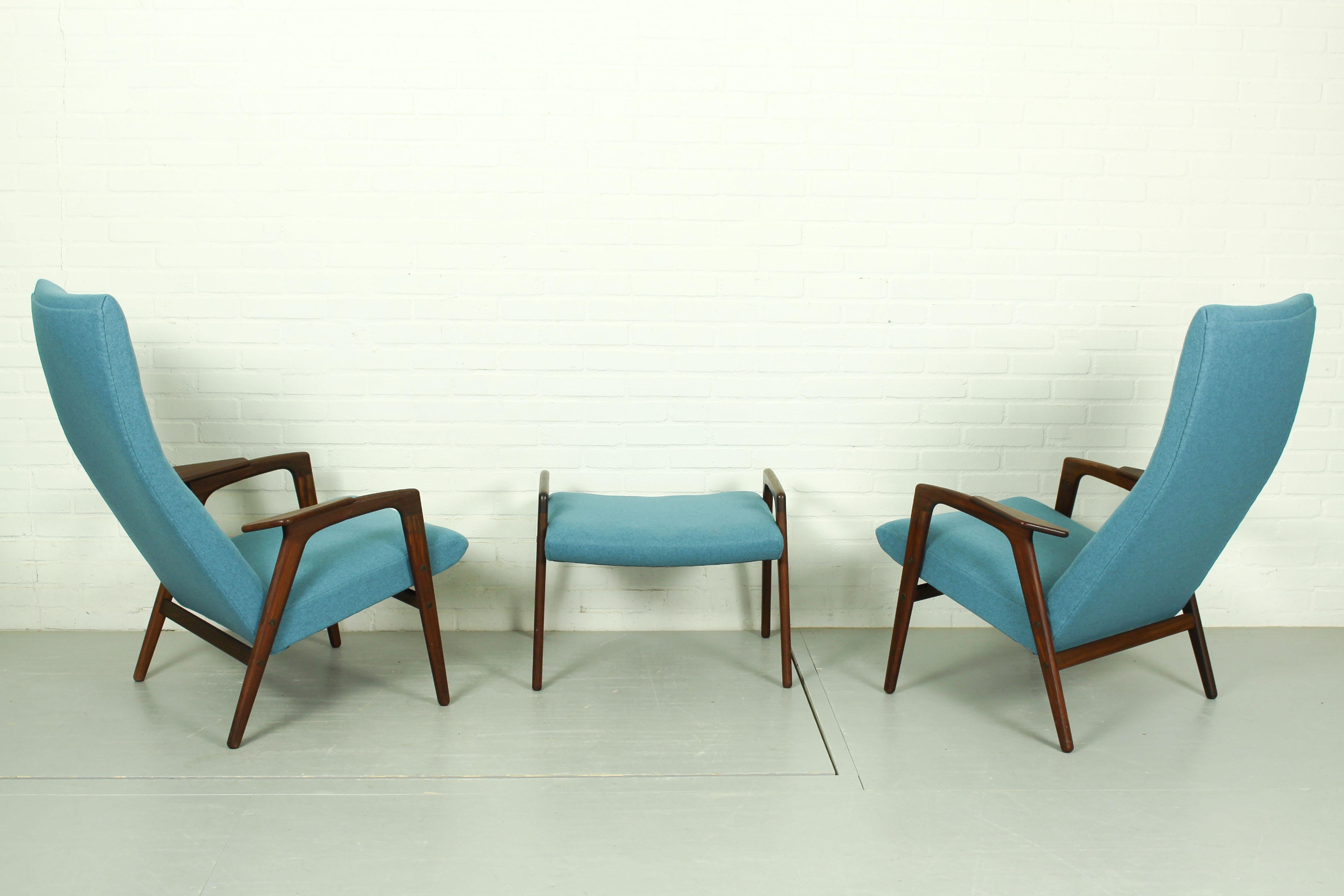 Ensemble de 2 chaises longues et d'un pouf assorti par Yngve Ekström pour Pastoe, 1960s  en vente 3