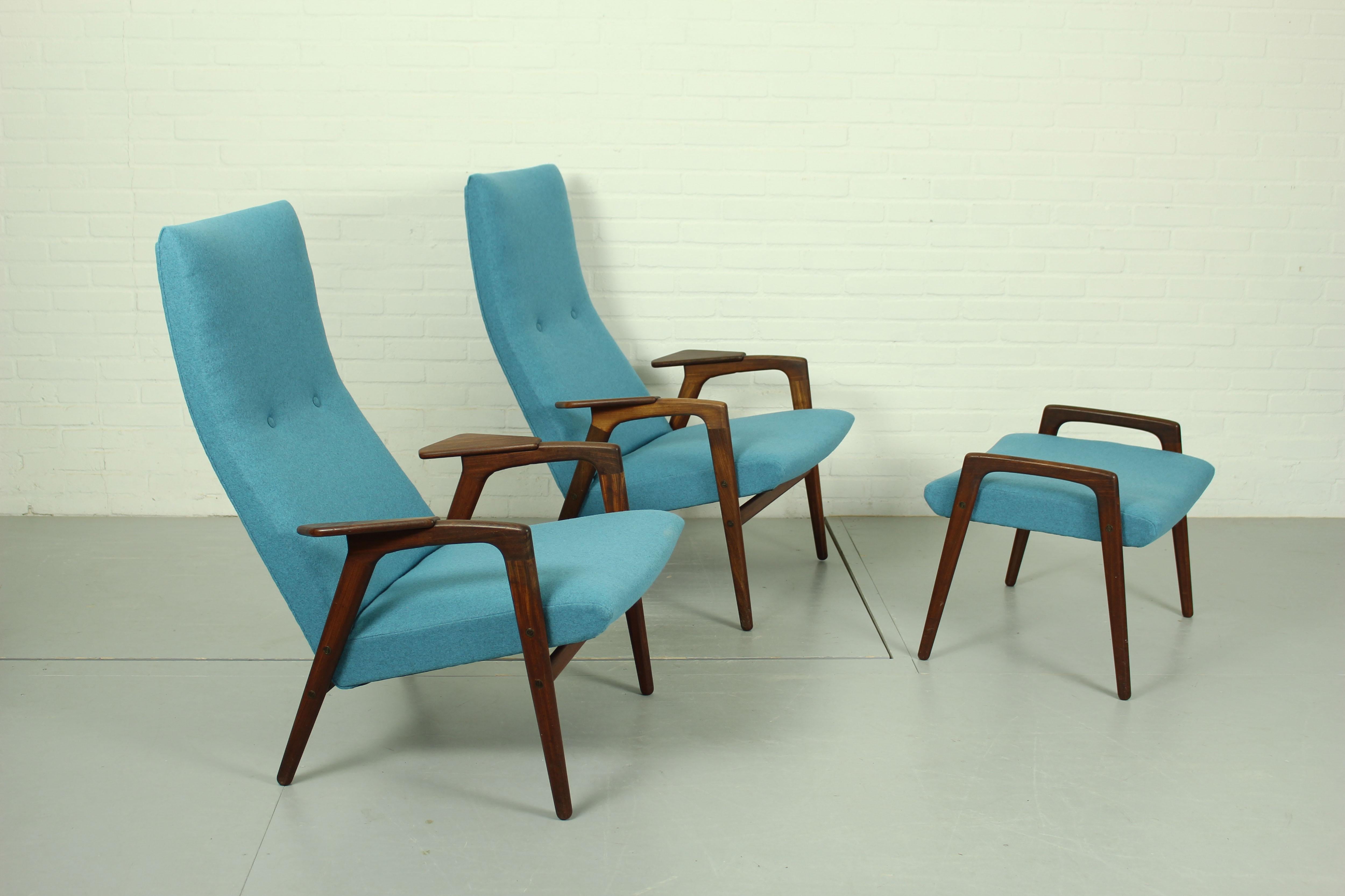 Ensemble de 2 chaises longues et d'un pouf assorti par Yngve Ekström pour Pastoe, 1960s  en vente 8