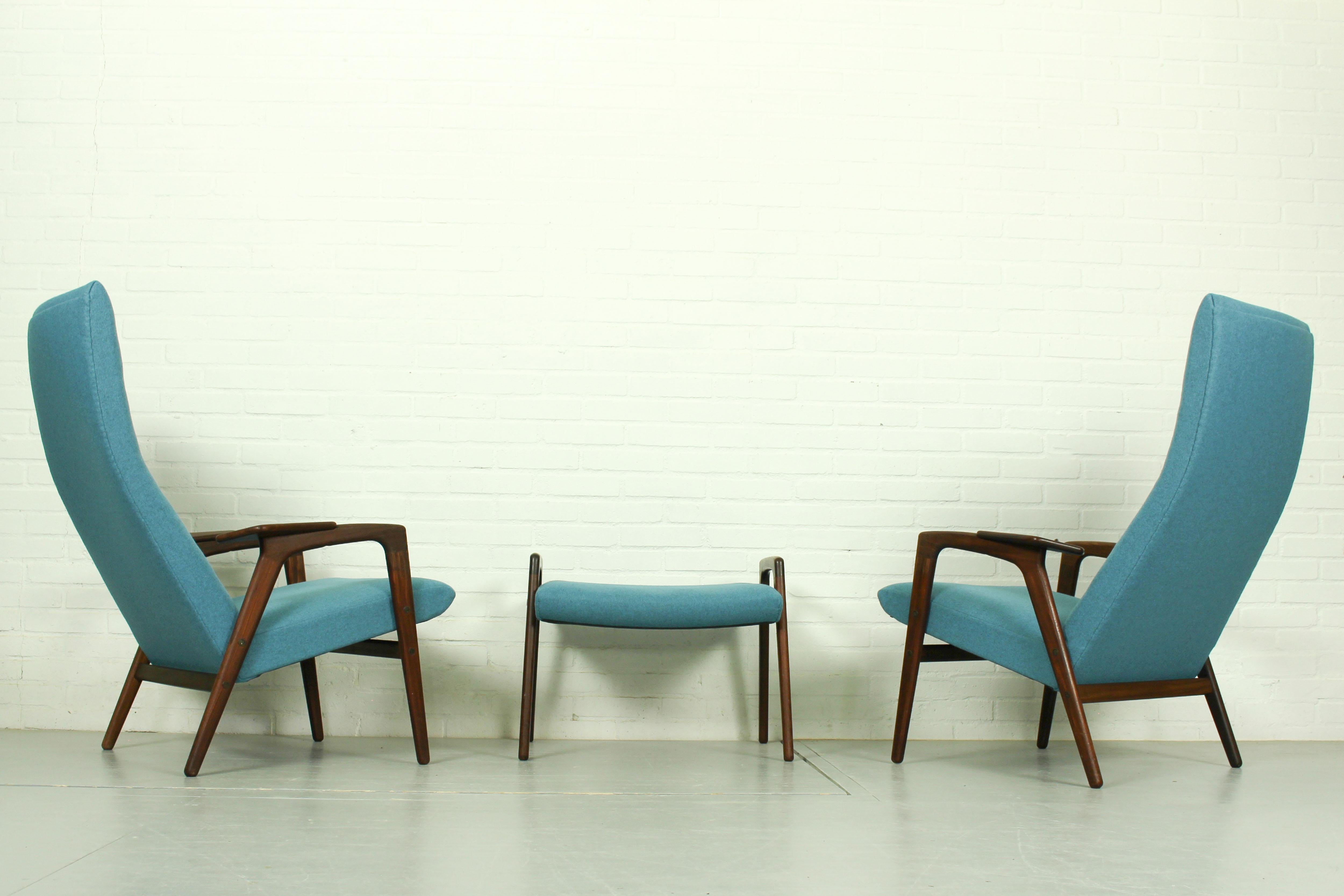 Ensemble de 2 chaises longues et d'un pouf assorti par Yngve Ekström pour Pastoe, 1960s  en vente 2