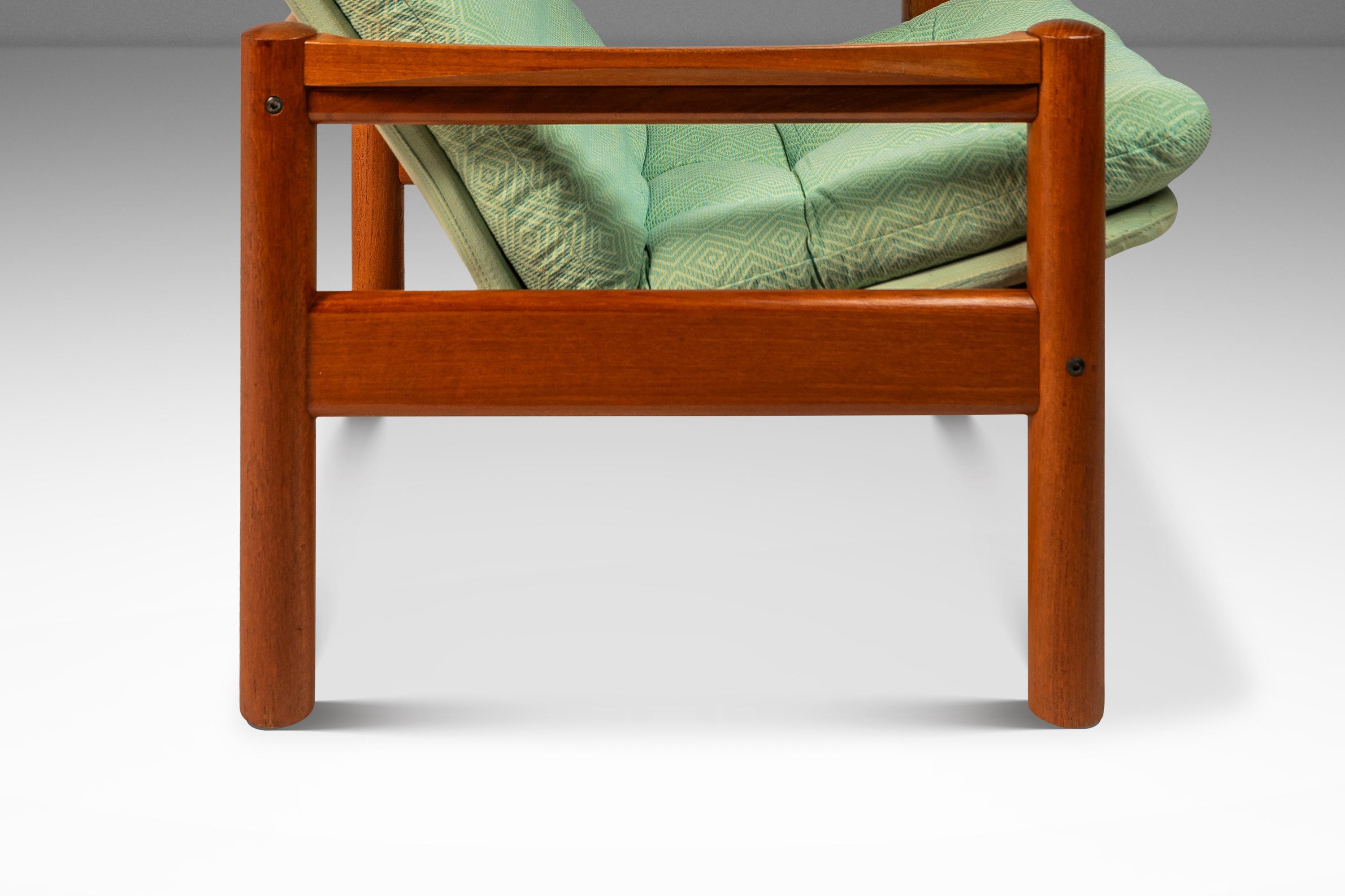 Ensemble de 2 chaises longues avec ottomans en teck par Domino Møbler, Danemark, c. années 1970 en vente 5