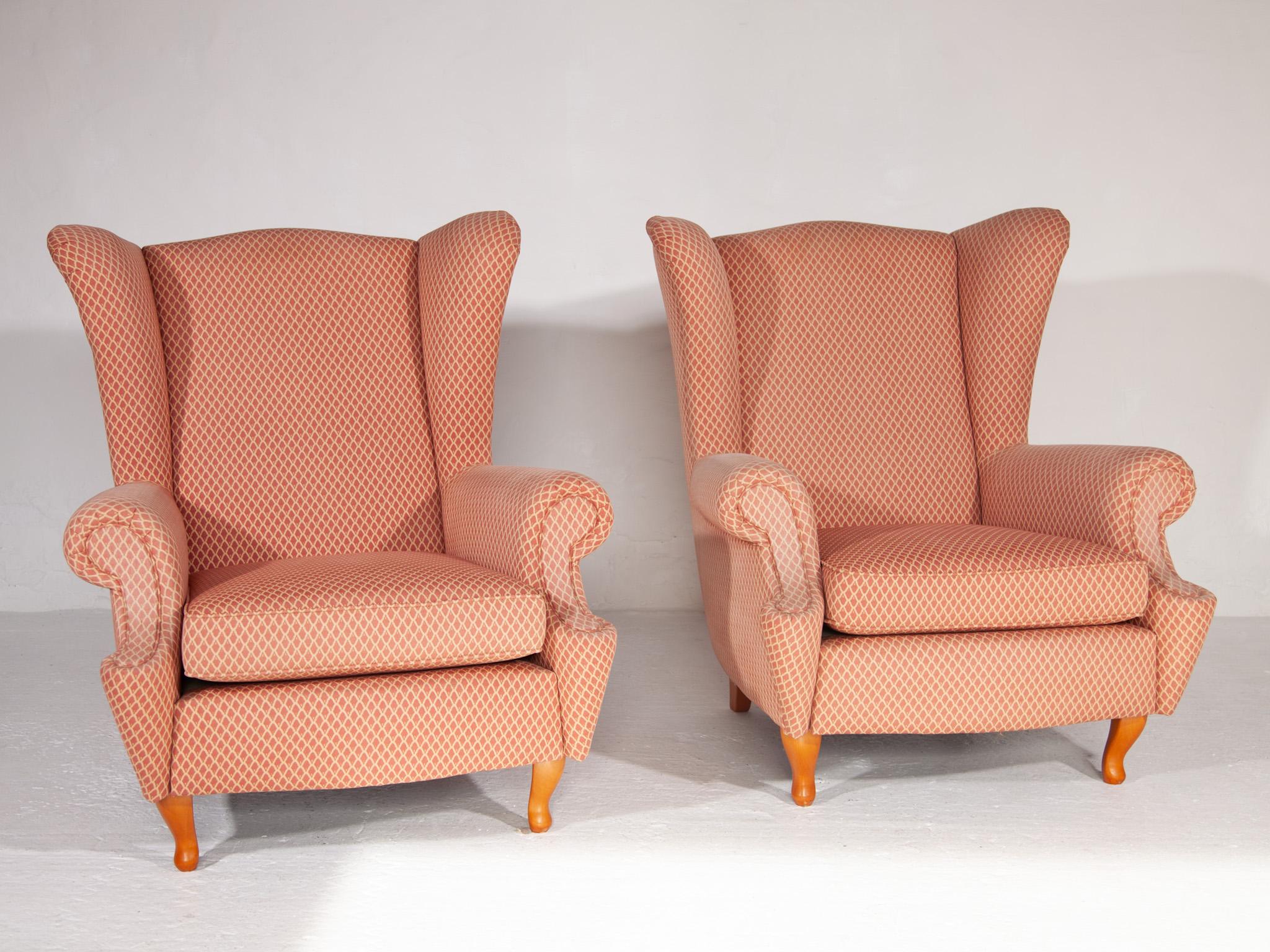 Set of 2 Lounge Wingback Chairs attributed to ISA Bergamo For Sale 2