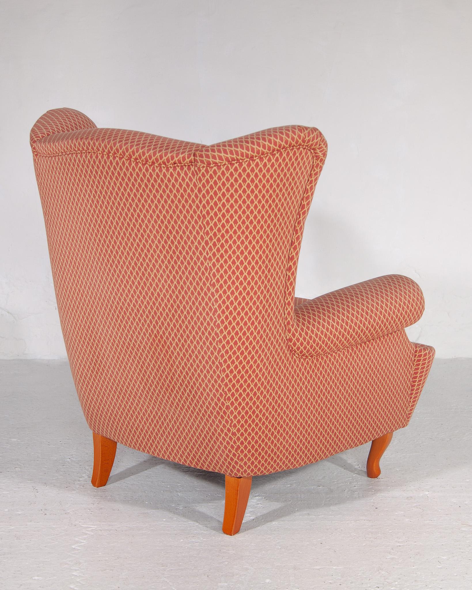 Mid-Century Modern Set of 2 Lounge Wingback Chairs attributed to ISA Bergamo For Sale